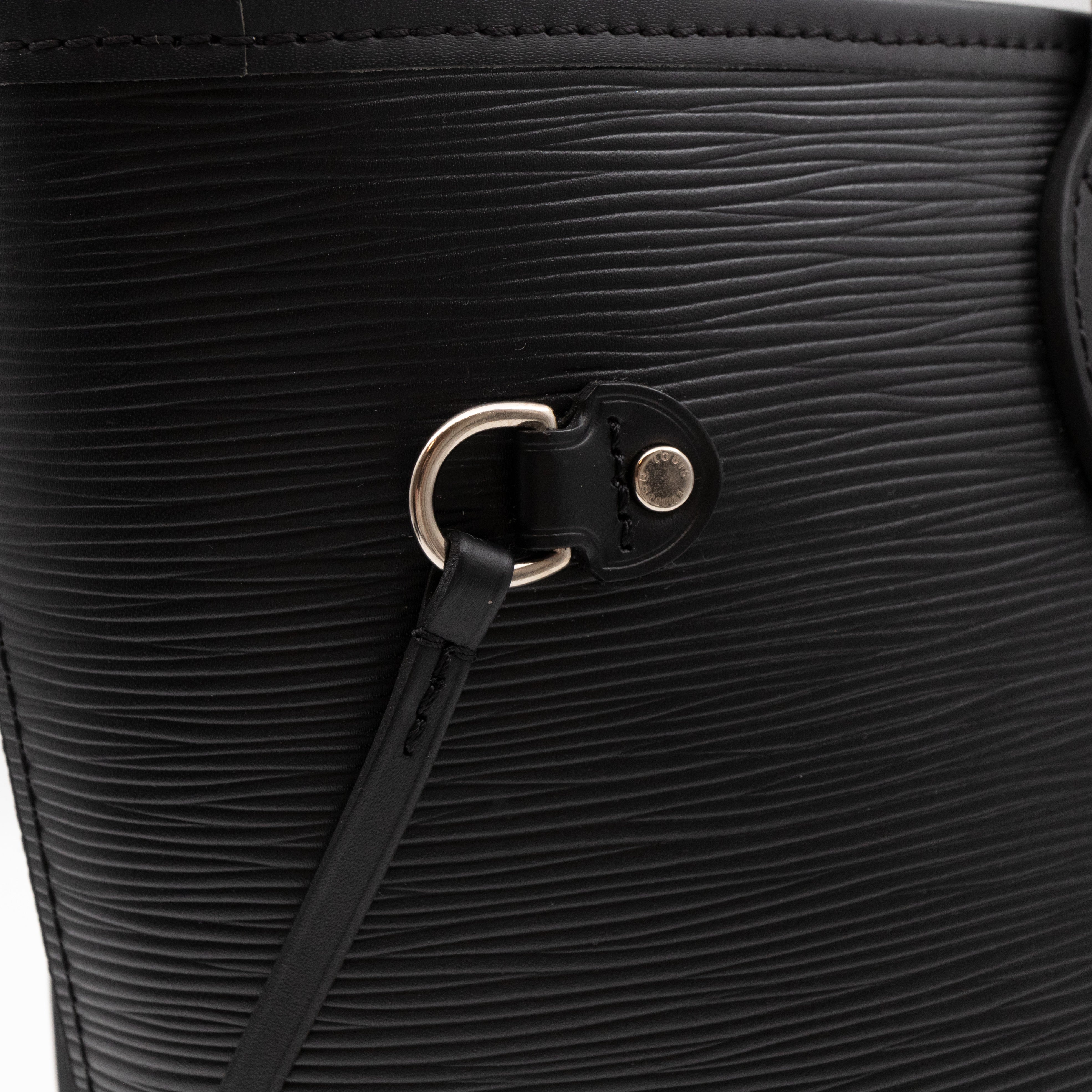 Neverfull MM Black Epi Leather