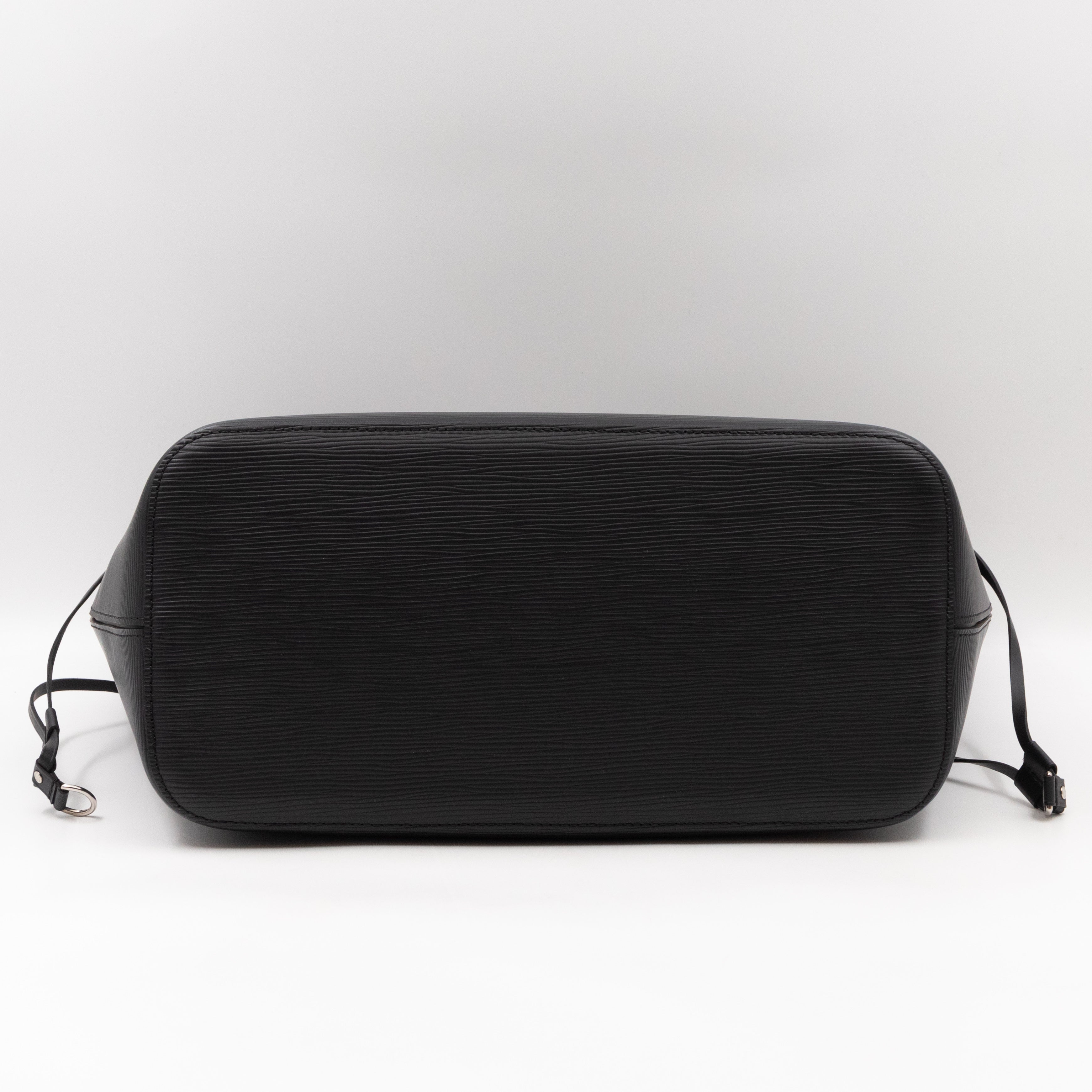 Neverfull MM Black Epi Leather