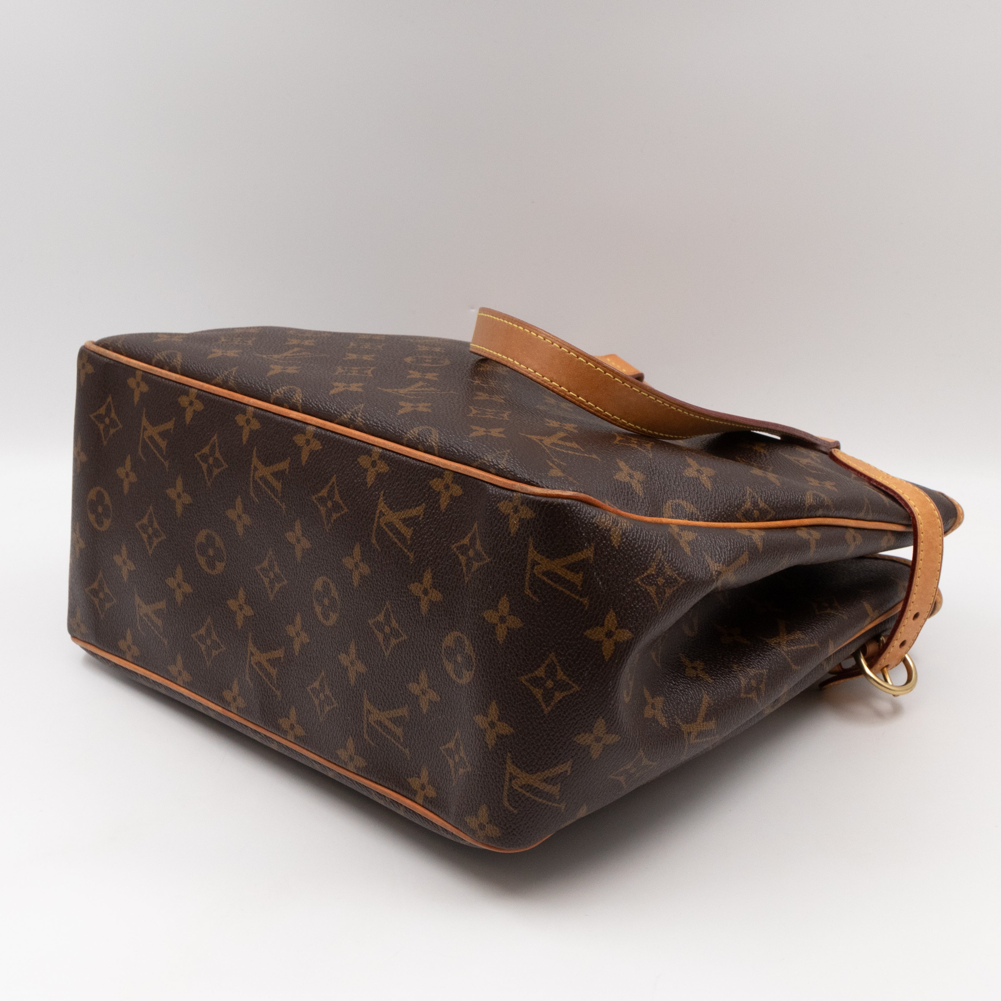 Batignolles Vertical Monogram