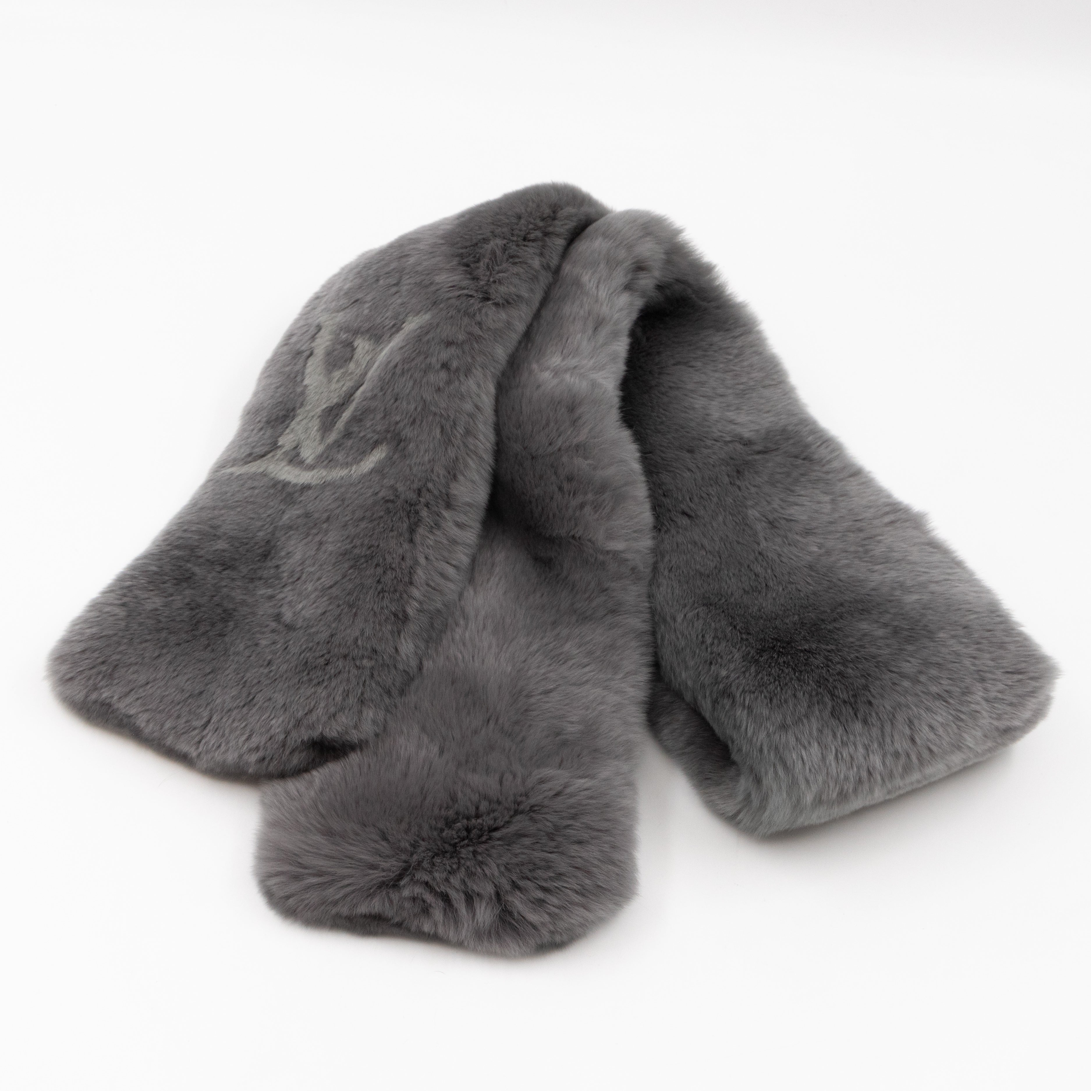 Rex Rabbit Grey Scarf Muffler