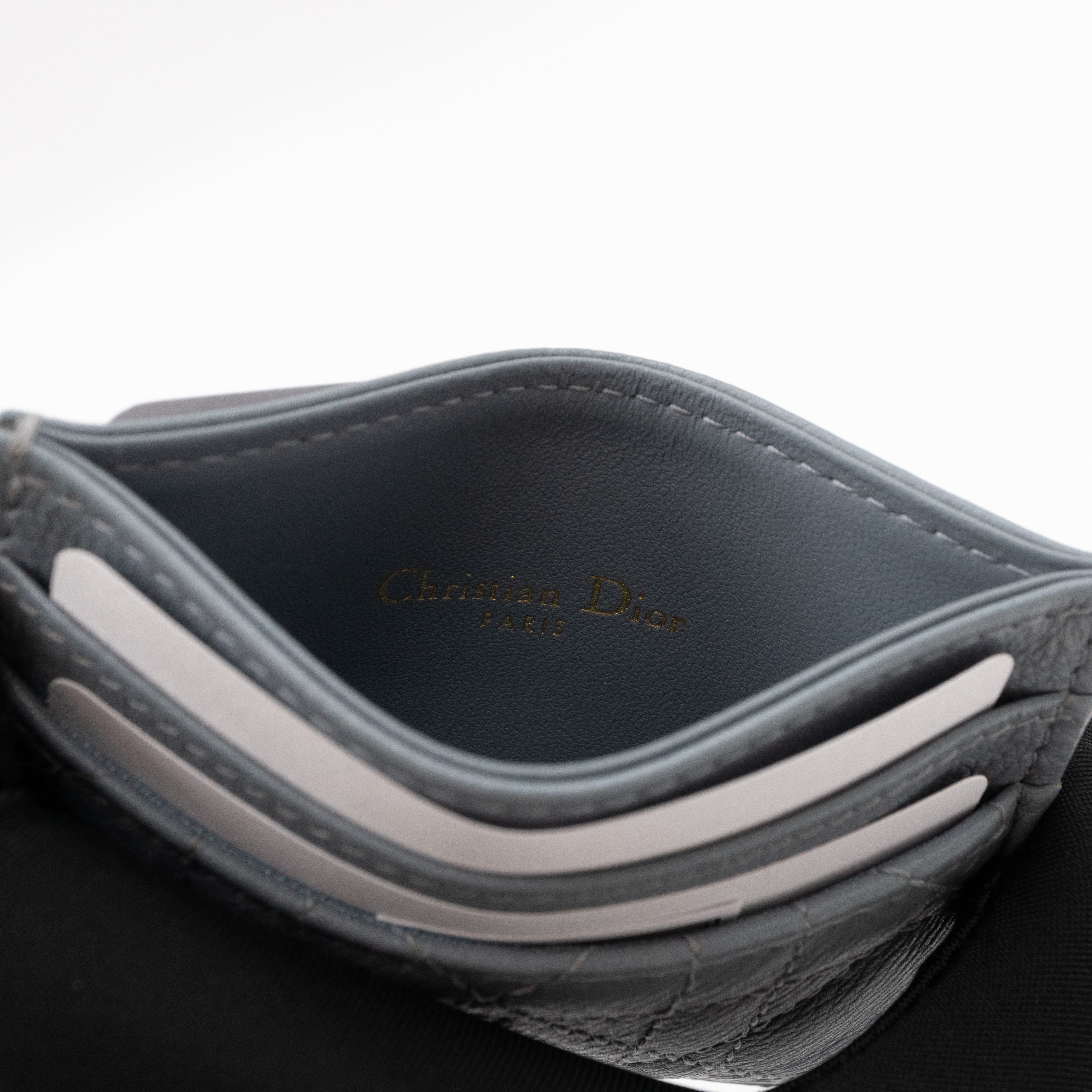 Caro Freesia Card Holder Cloud Blue Leather