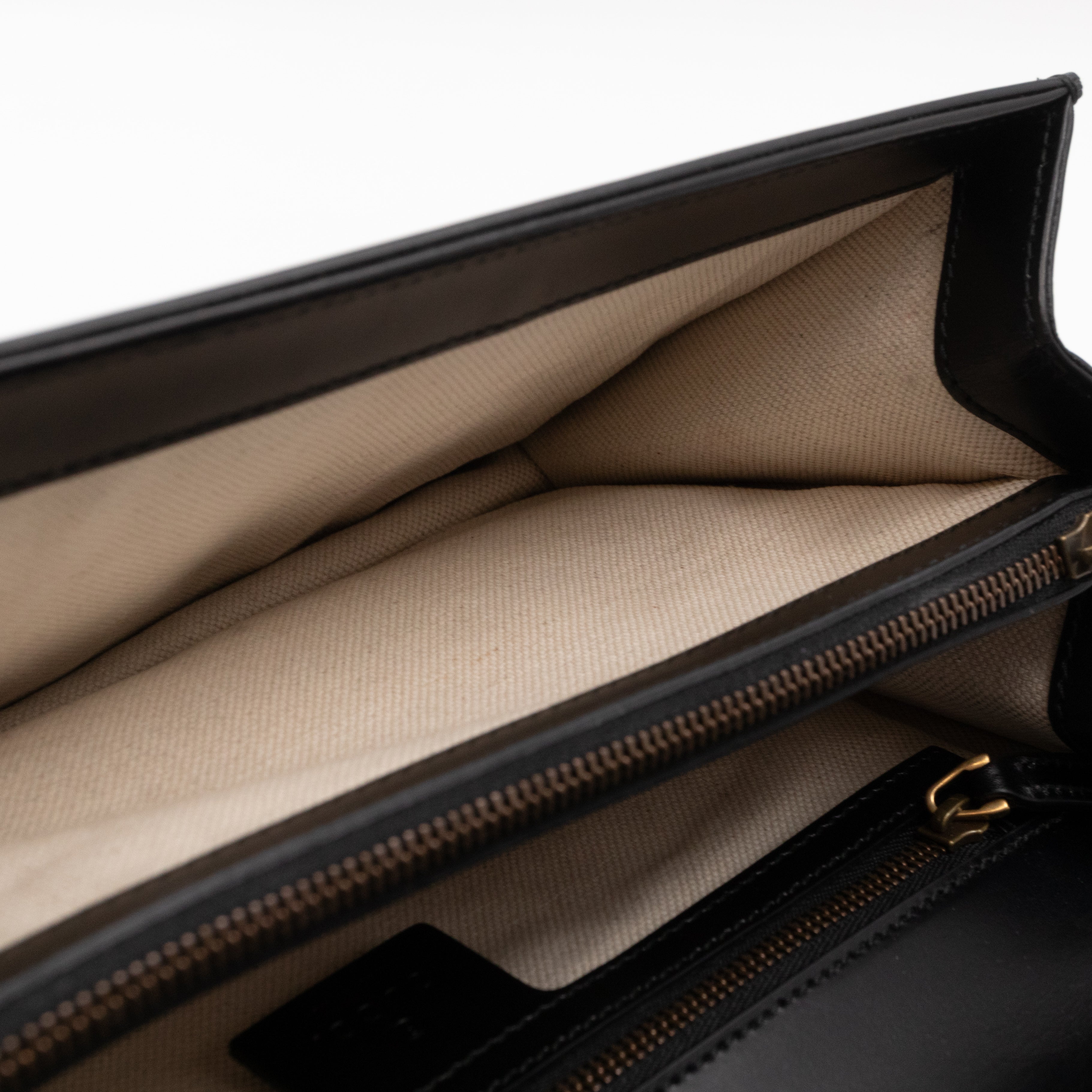 GG Marmont Medium Malaga Heart Chain Bag Black Leather