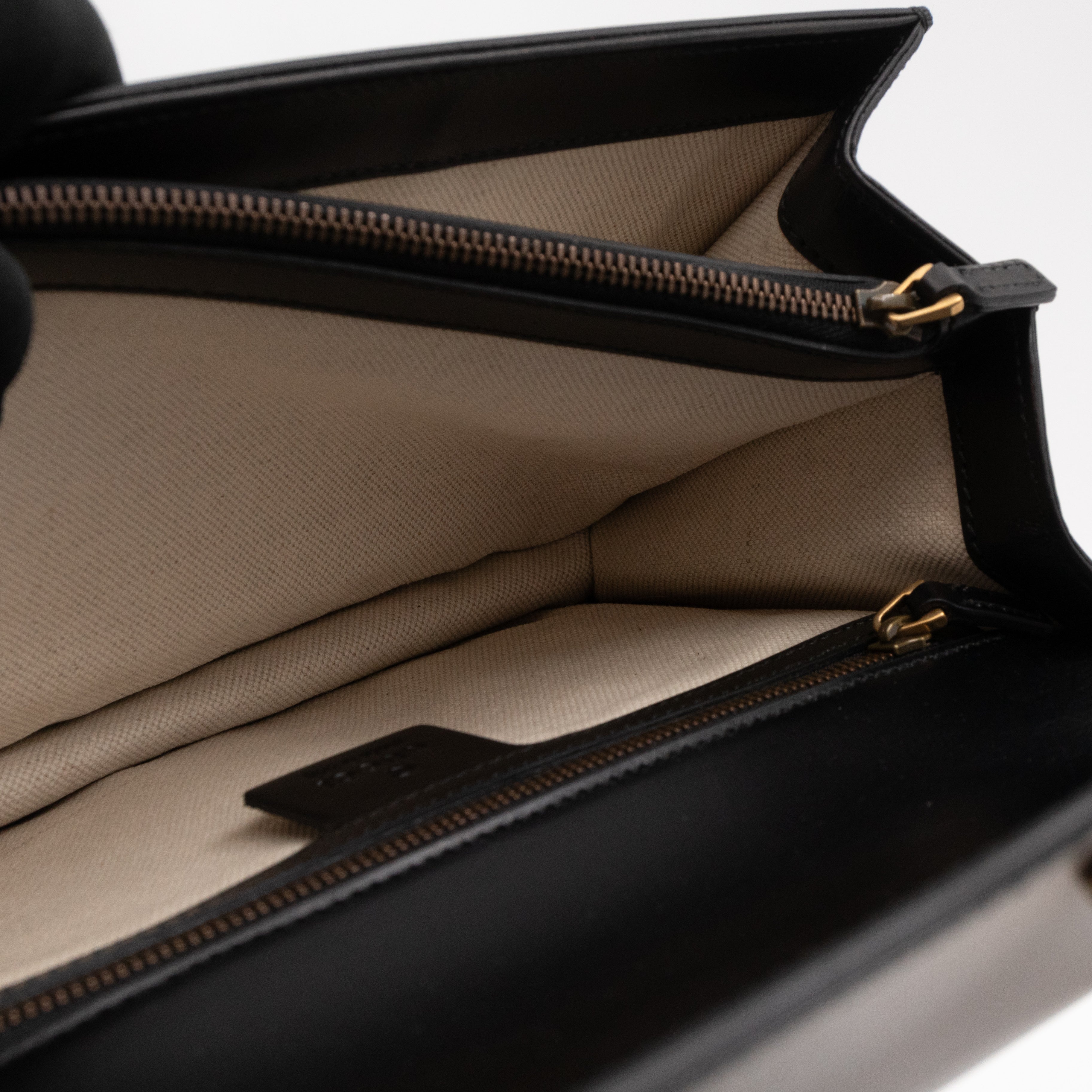 GG Marmont Medium Malaga Heart Chain Bag Black Leather