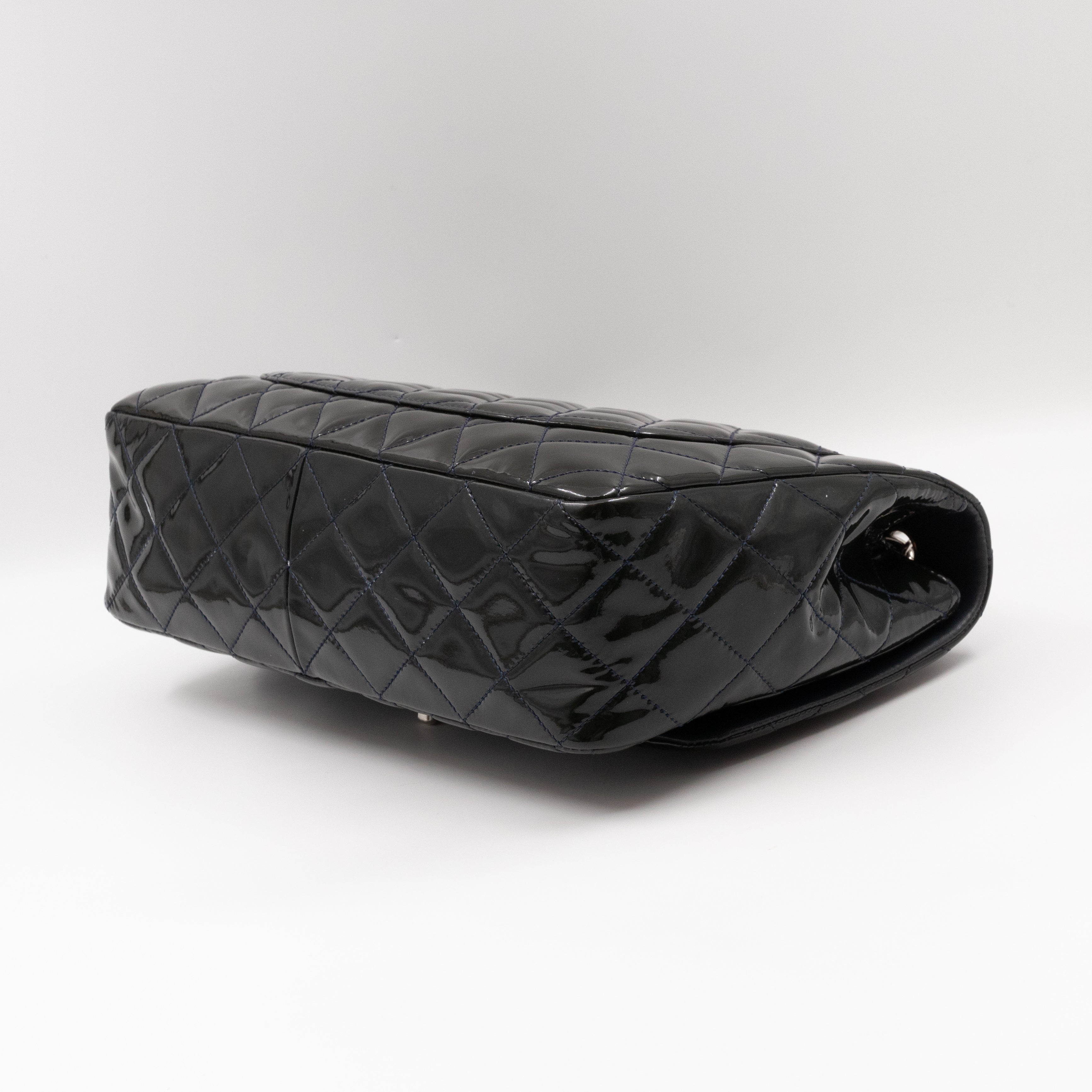 Classic Single Flap Jumbo Navy Blue Patent Leather