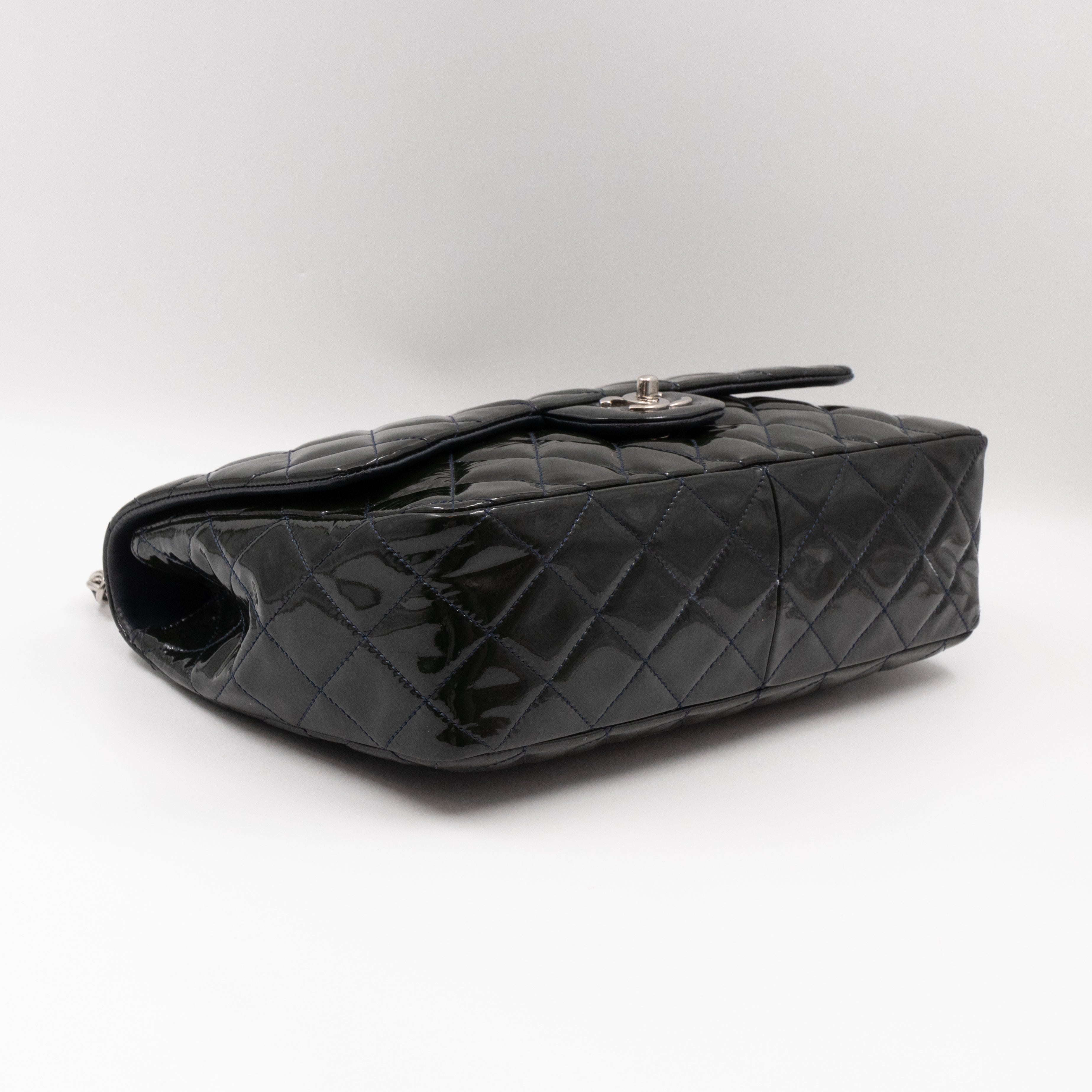 Classic Single Flap Jumbo Navy Blue Patent Leather