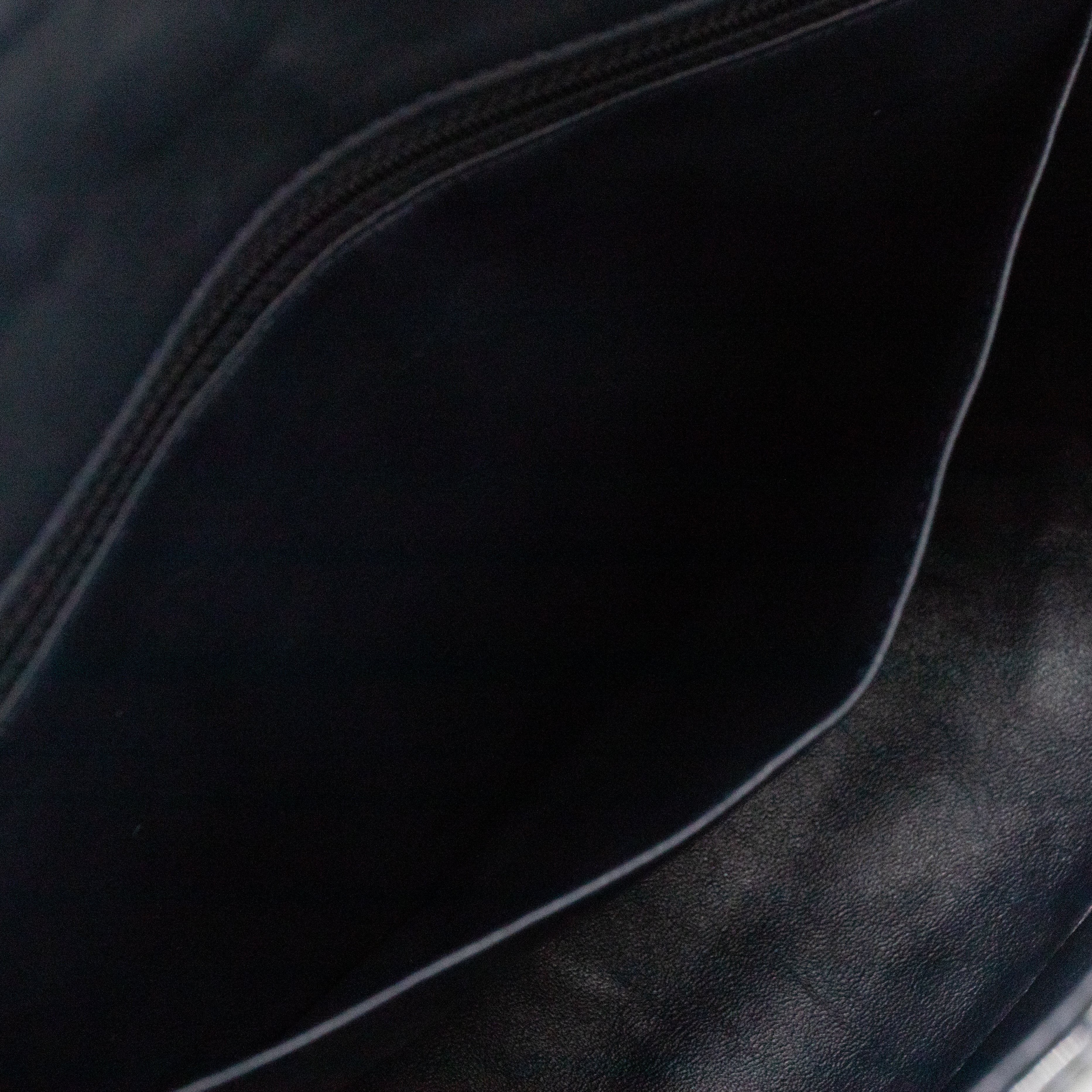 Classic Single Flap Jumbo Navy Blue Patent Leather