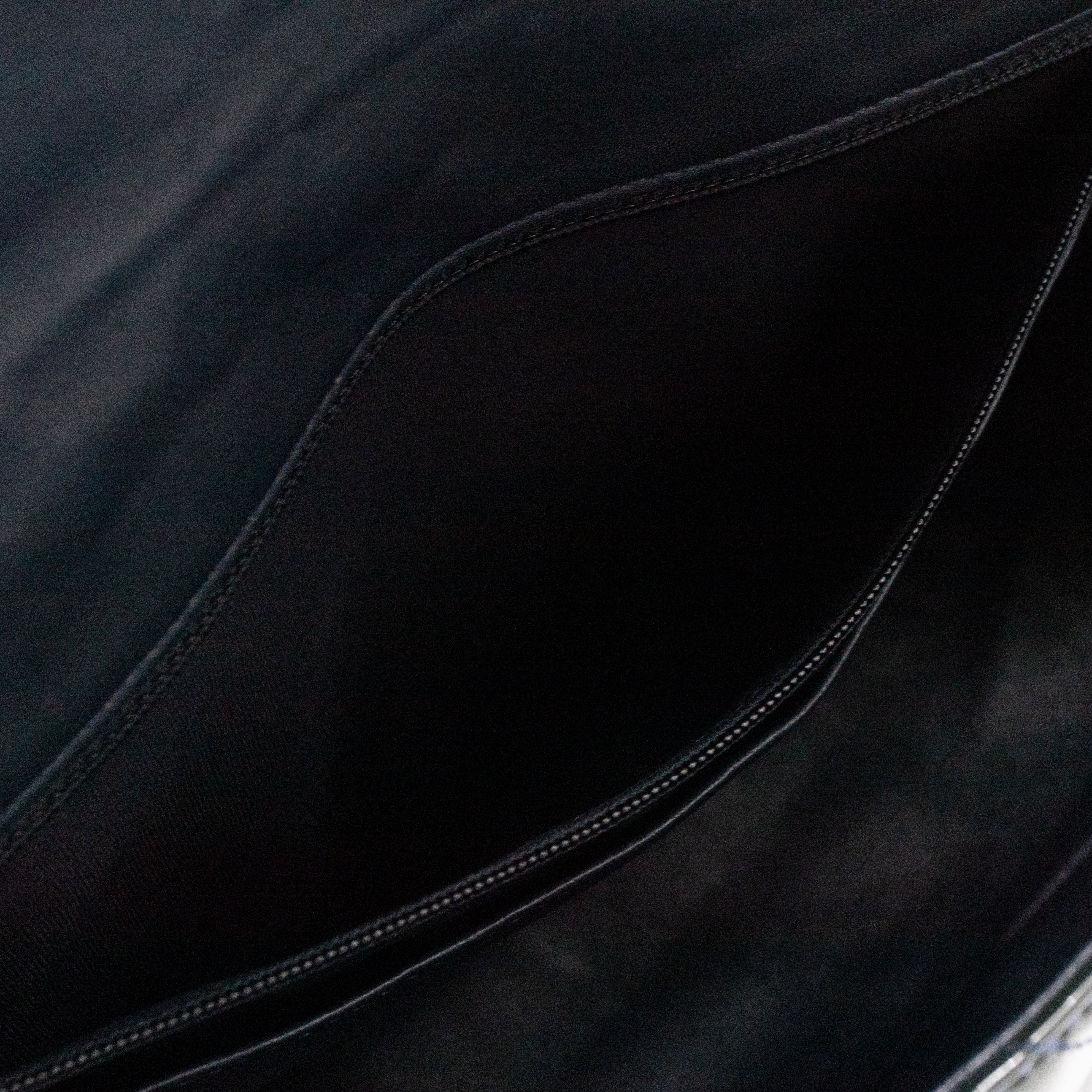 Classic Single Flap Jumbo Navy Blue Patent Leather