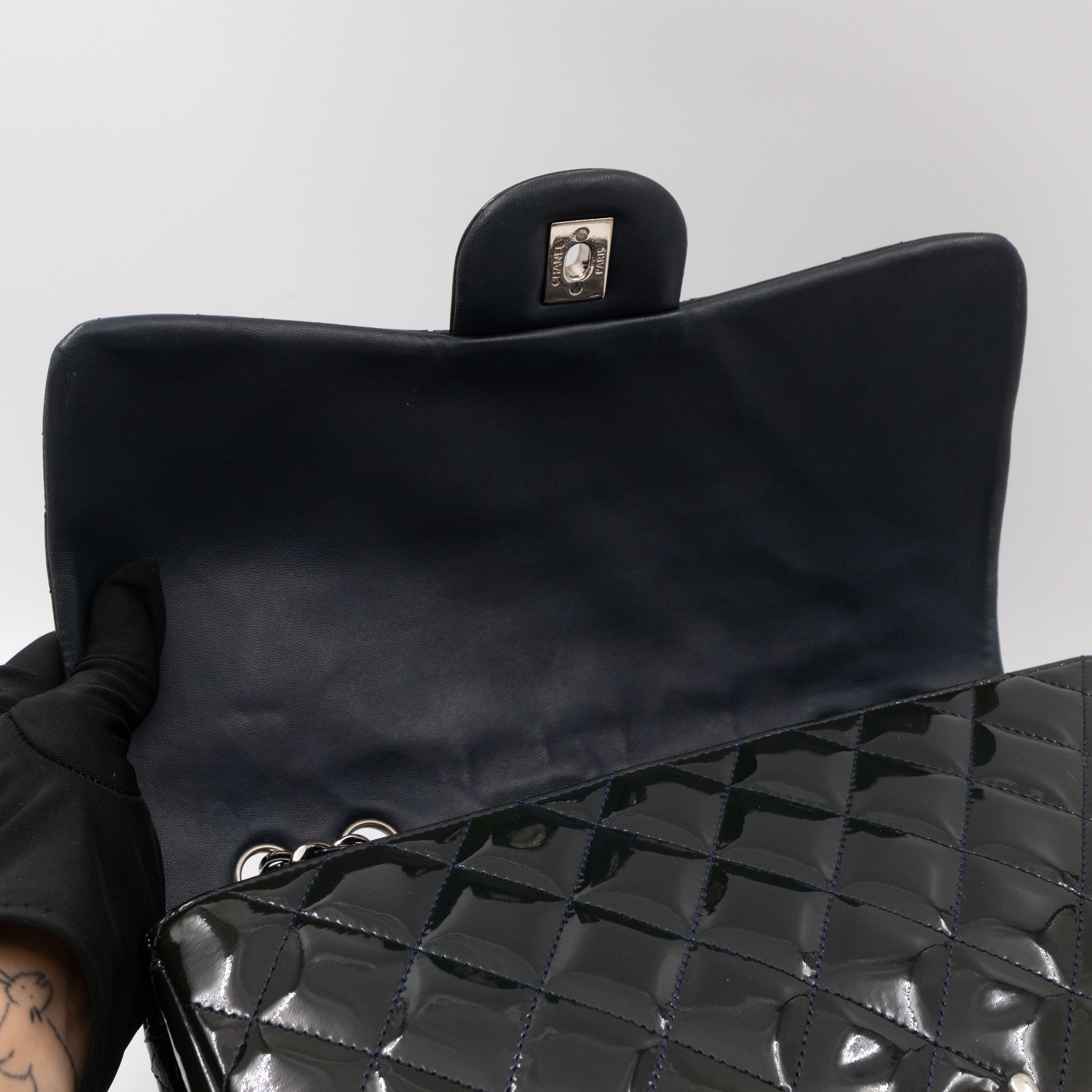 Classic Single Flap Jumbo Navy Blue Patent Leather