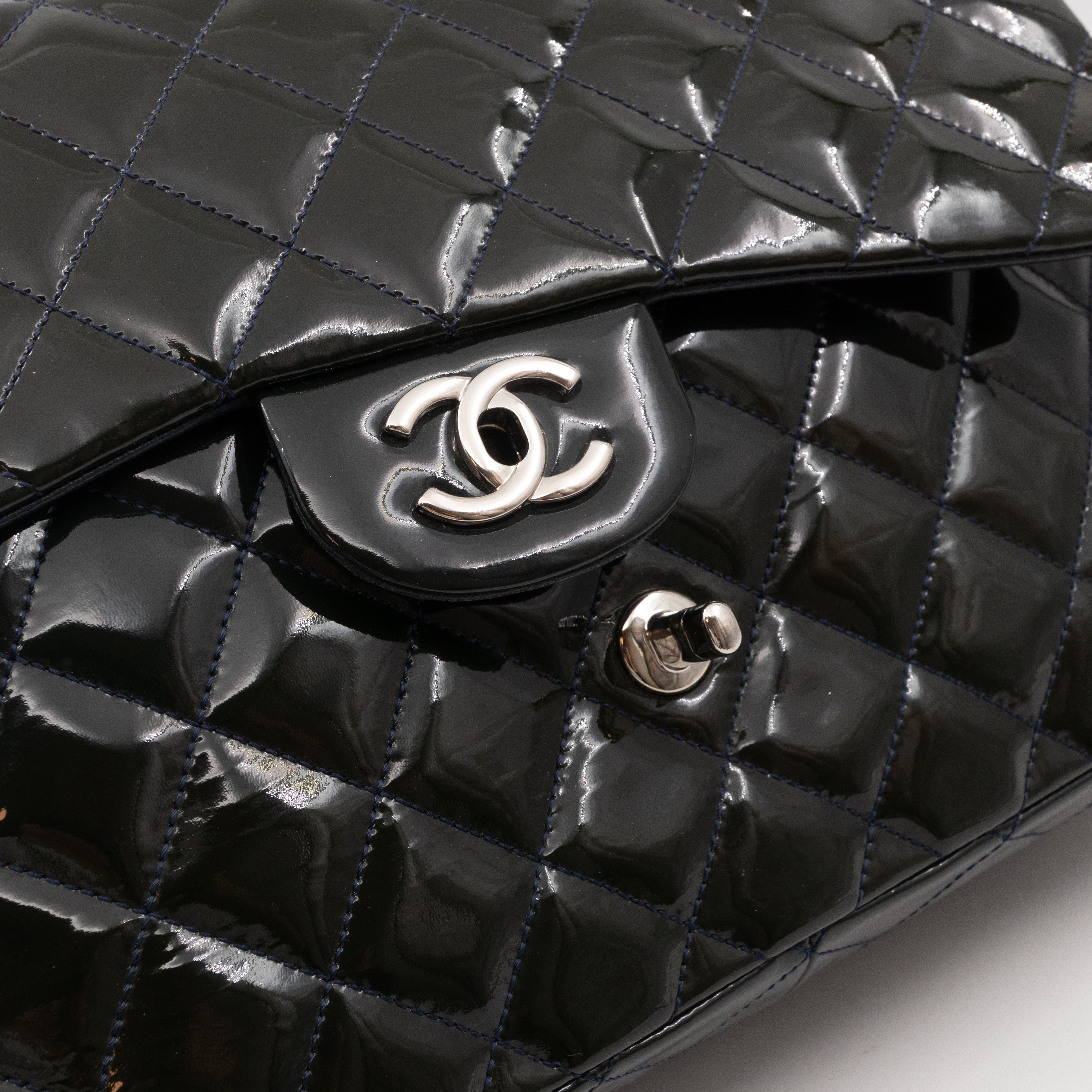 Classic Single Flap Jumbo Navy Blue Patent Leather