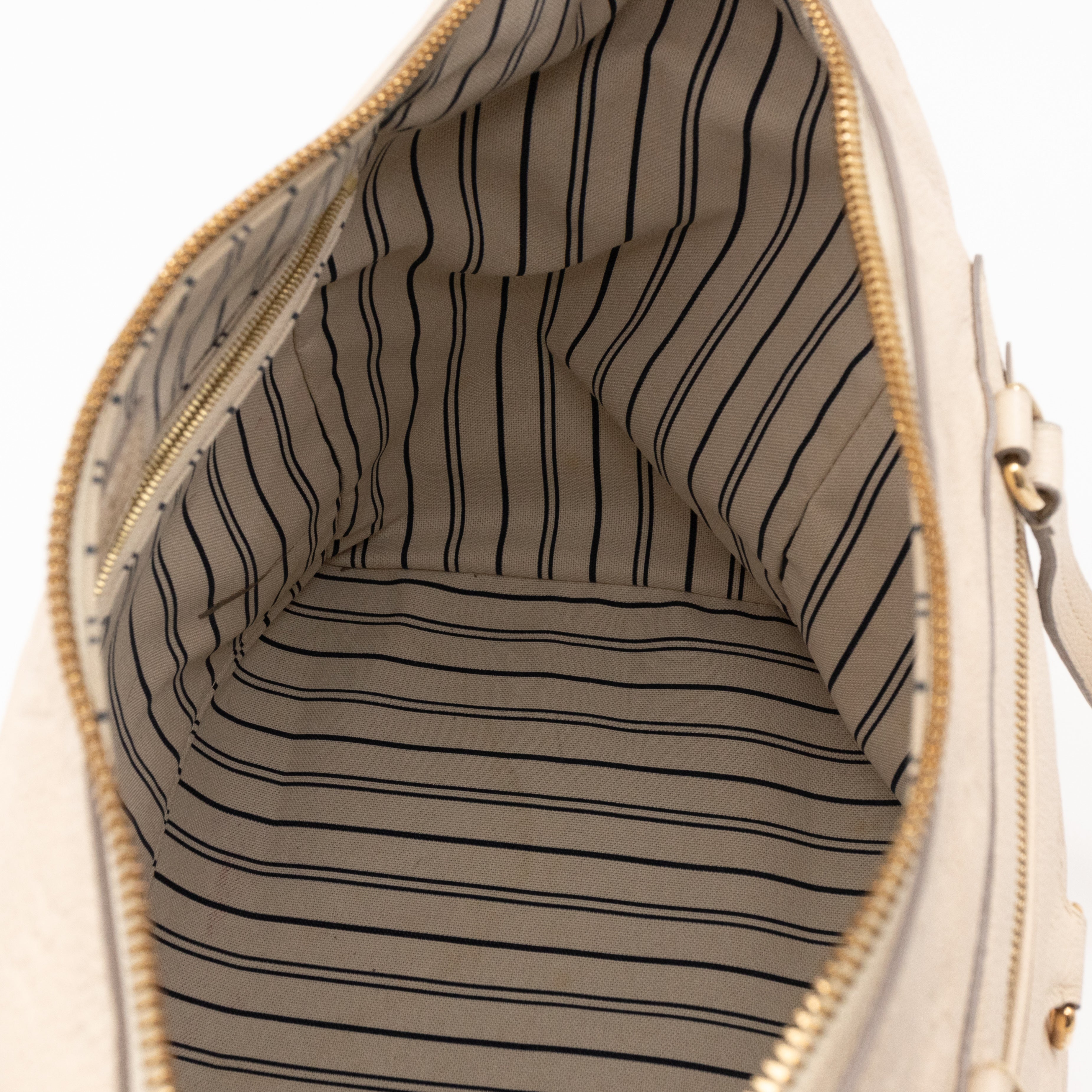 Lumineuse PM Monogram Empreinte White