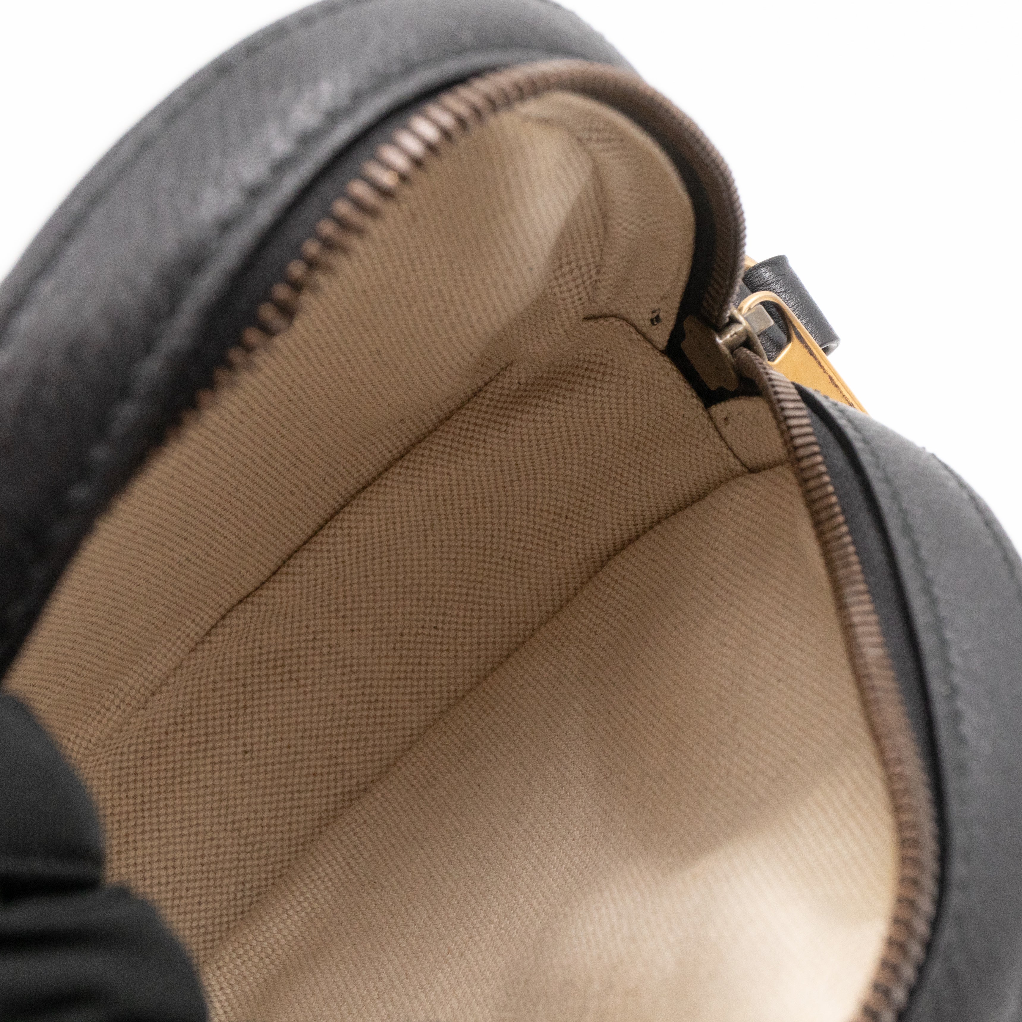 Round Crossbody Bag GG Red Velvet Black Calfskin Leather