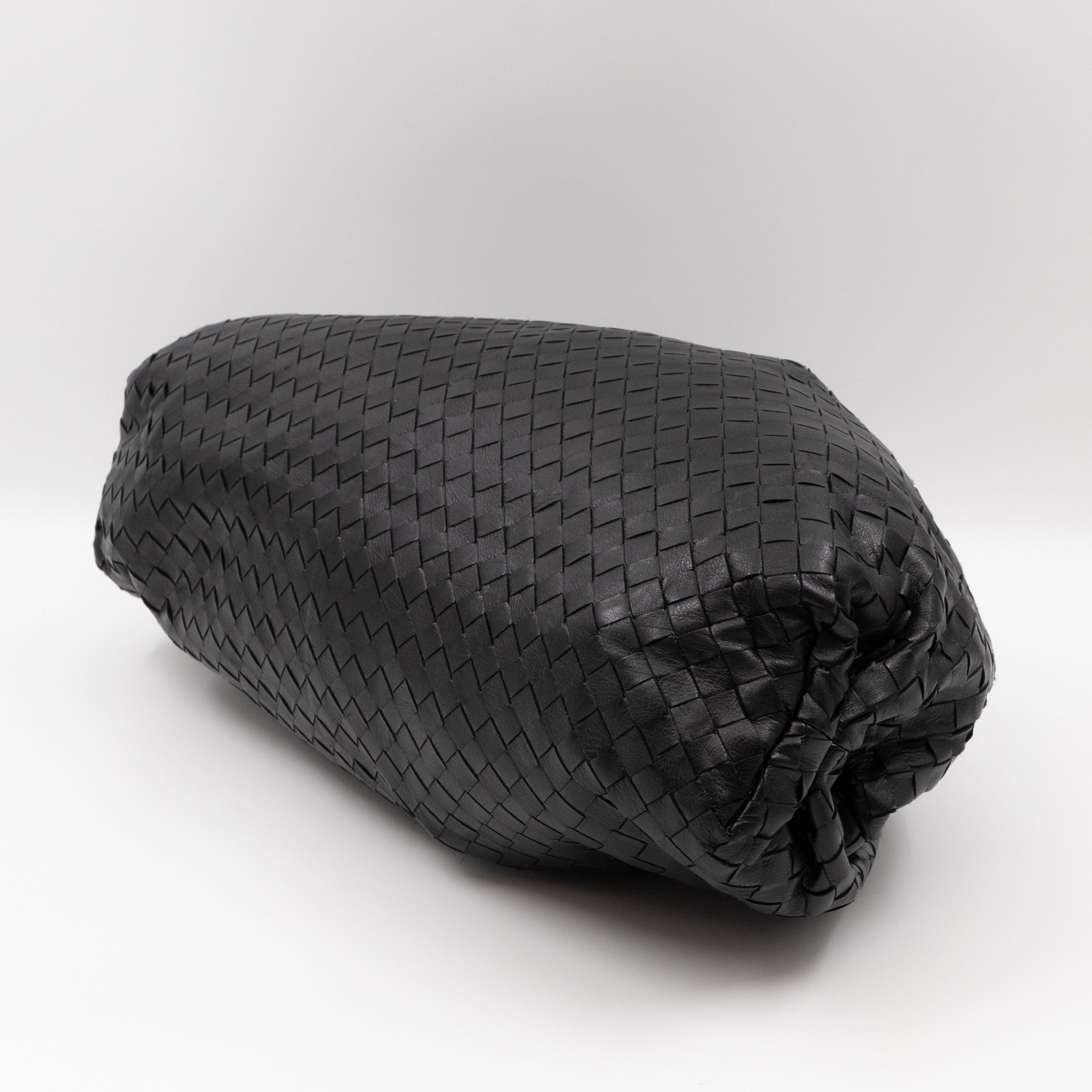 Pouch Clutch Intrecciato black Leather