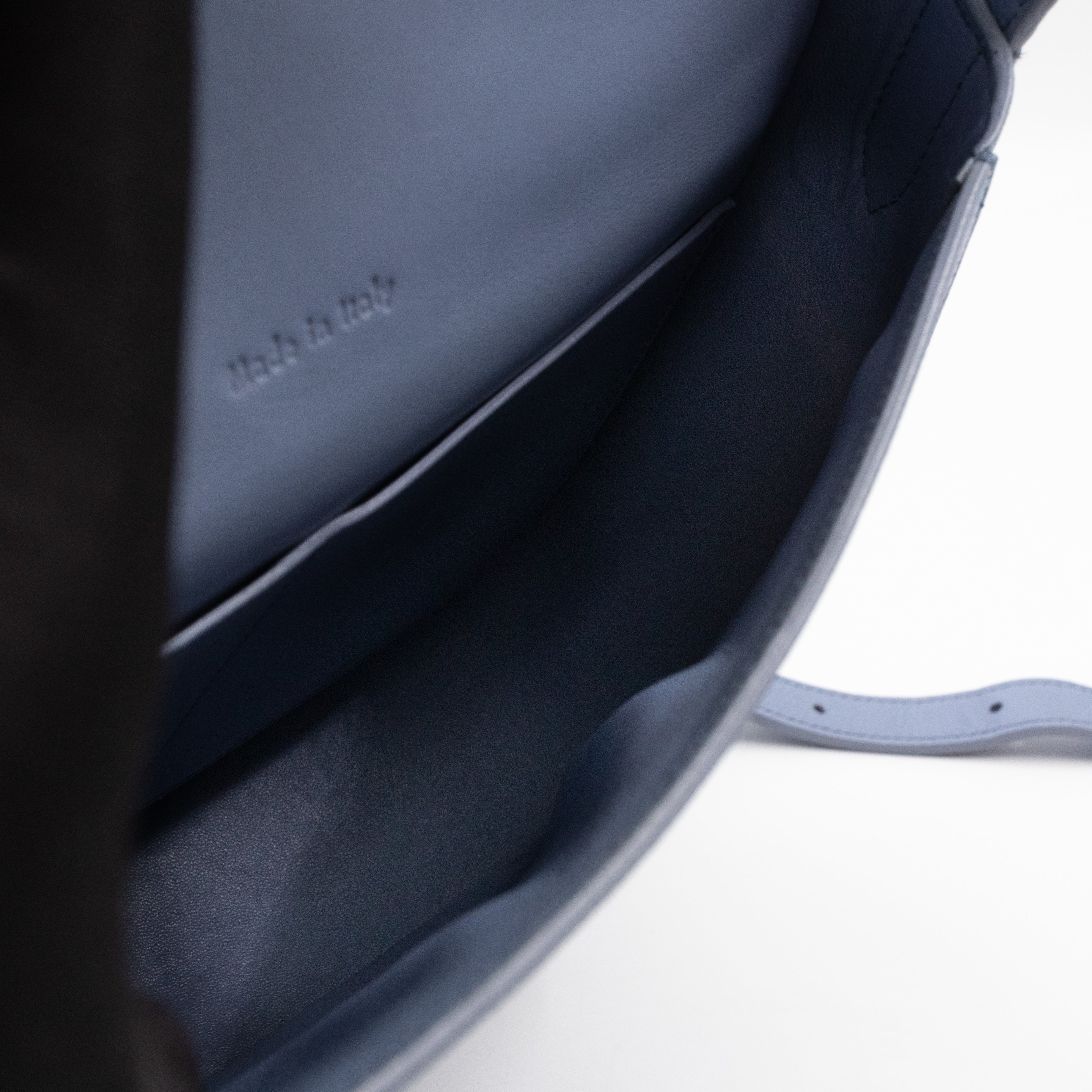 Trotteur Bag Medium Light Blue Grained Calfskin Leather