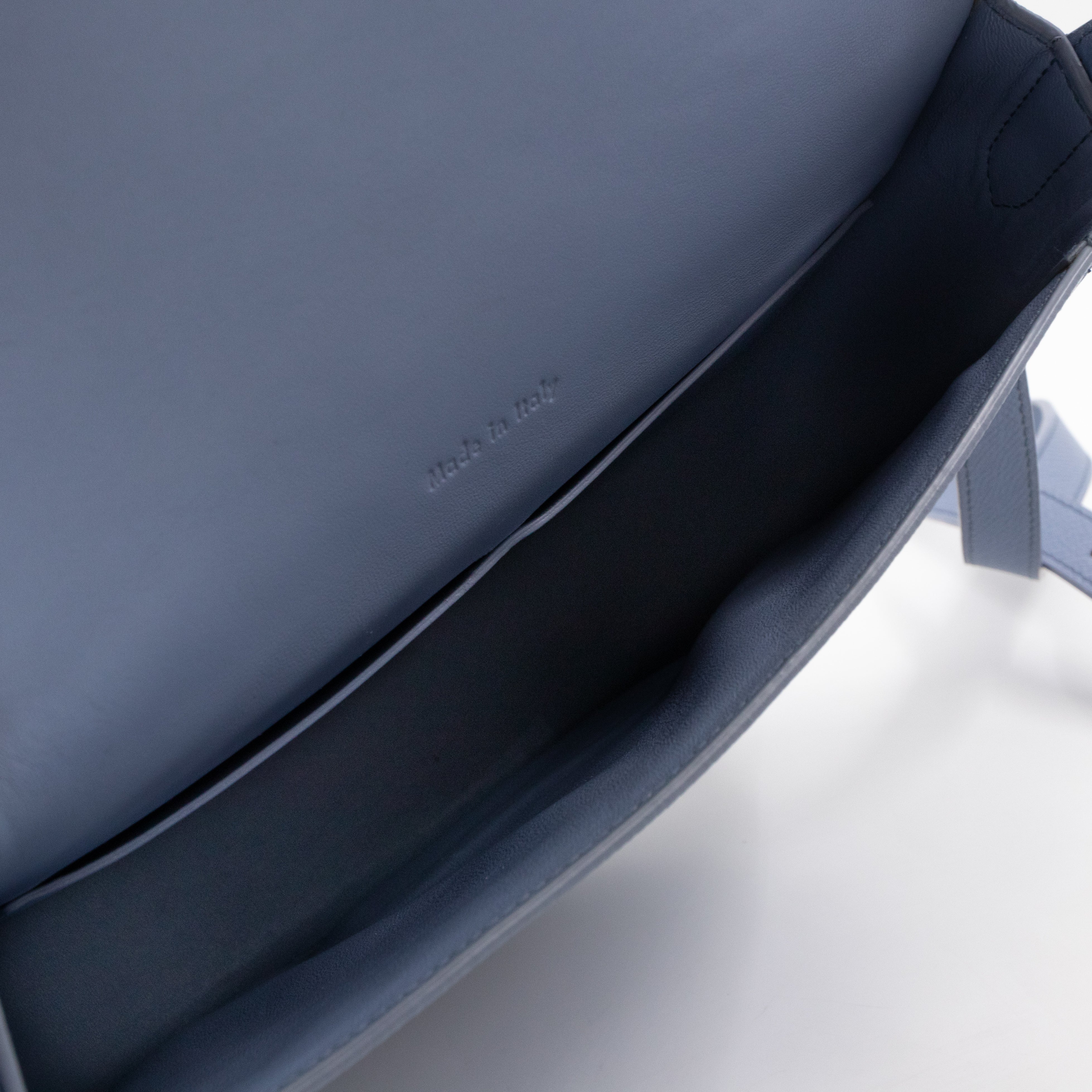 Trotteur Bag Medium Light Blue Grained Calfskin Leather