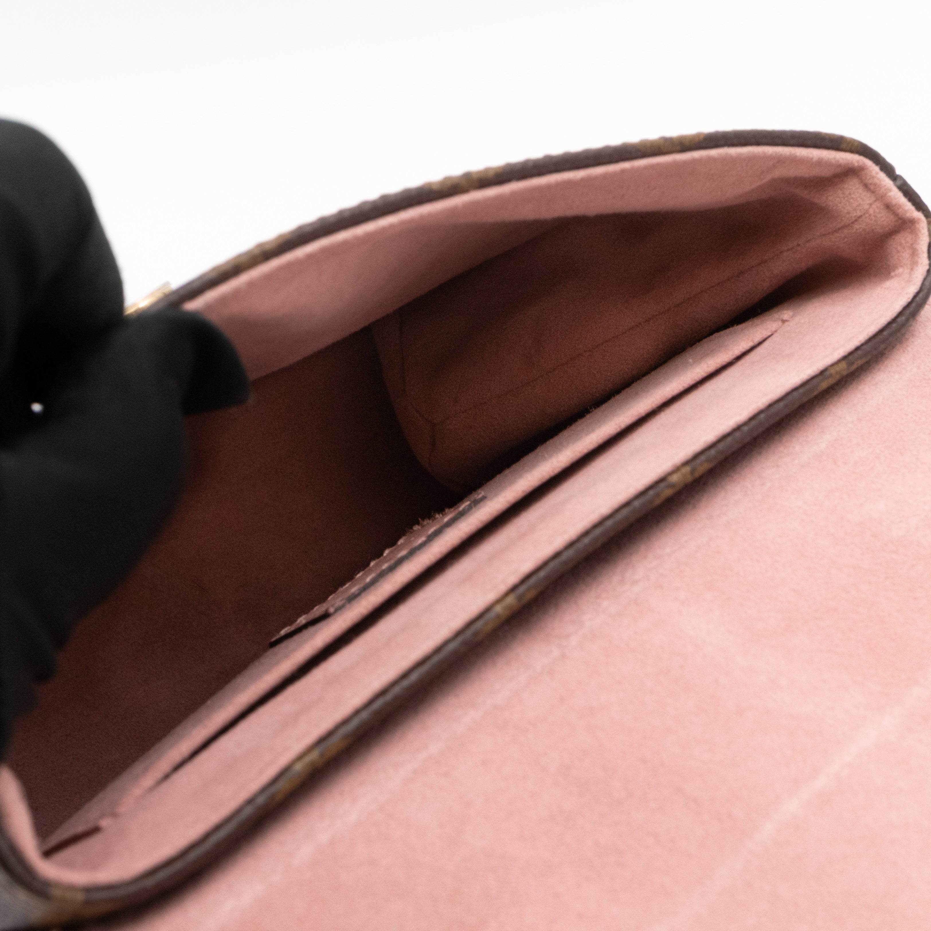 Locky BB Monogram Rose Poudre Leather