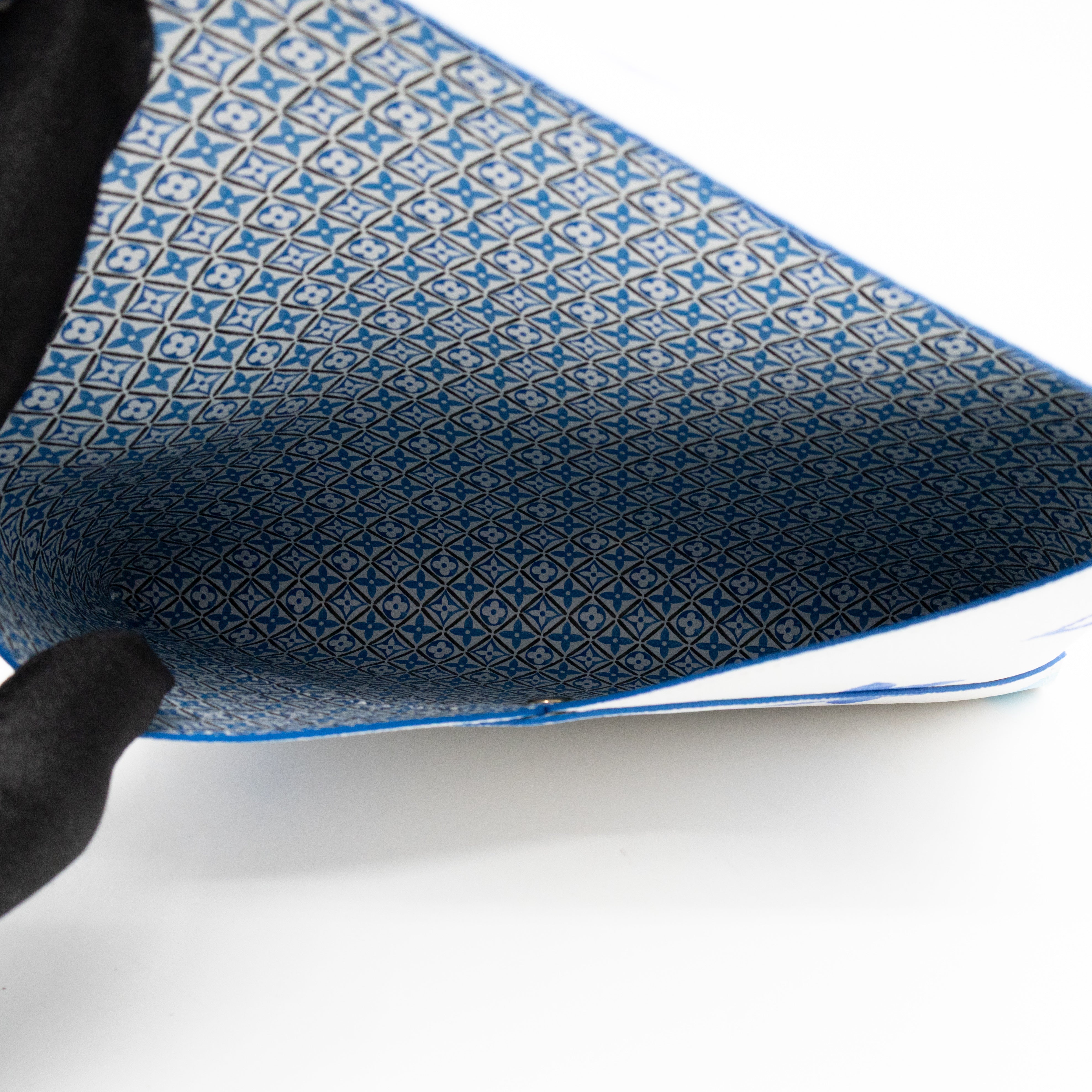 Pochette Kirigami Large By The Pool