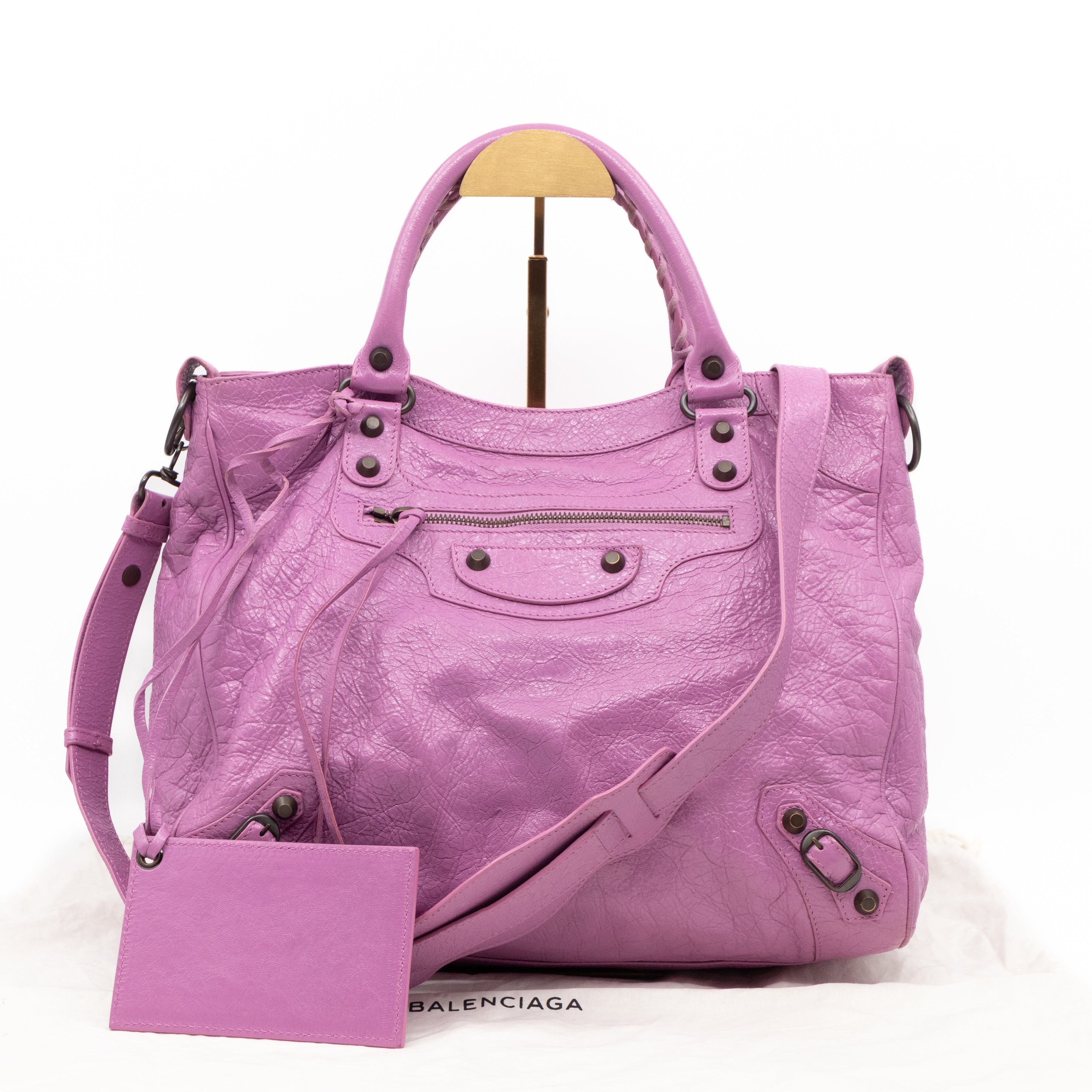 Classic Velo Giant Pink Leather