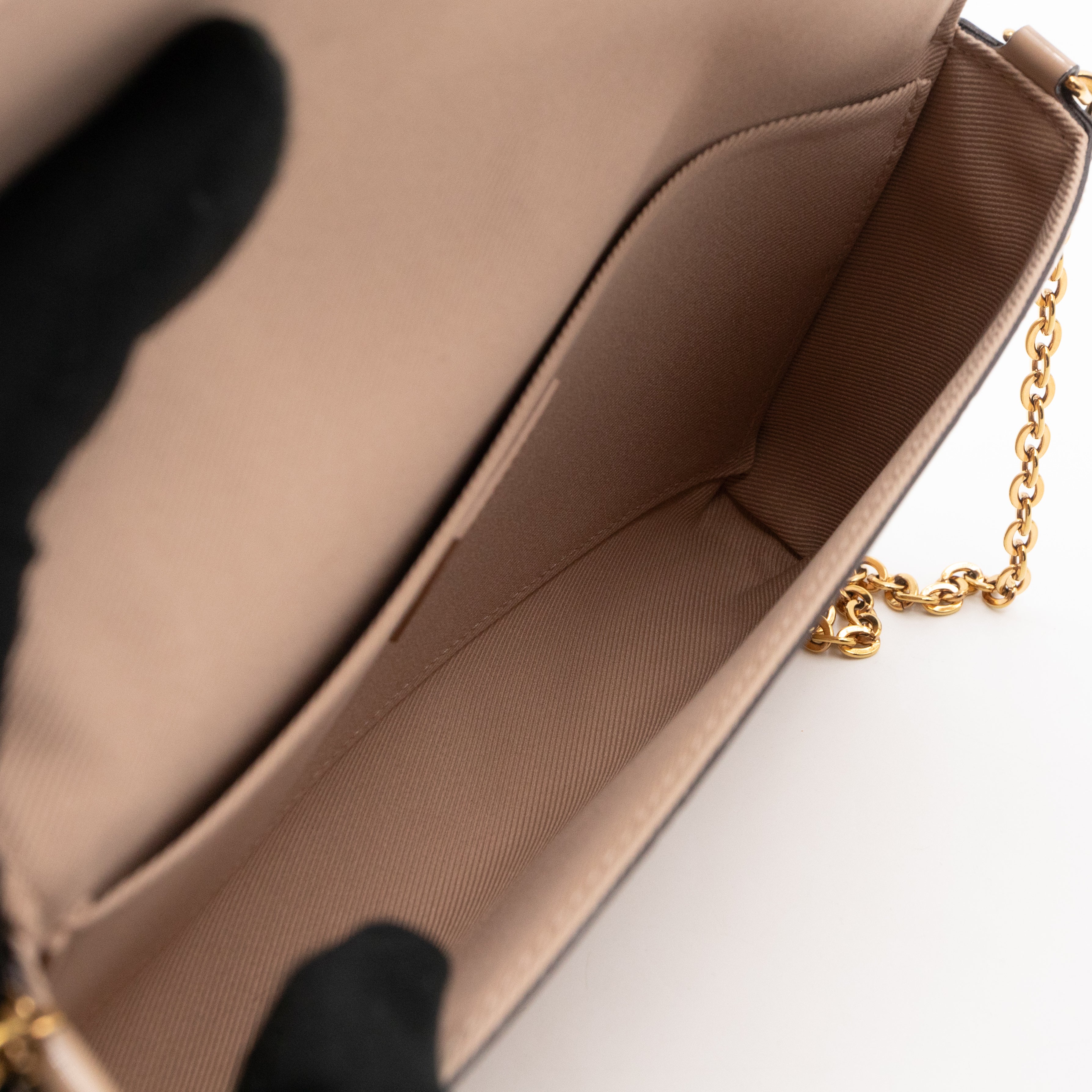 Pochette Felicie Beige Vernis Leather