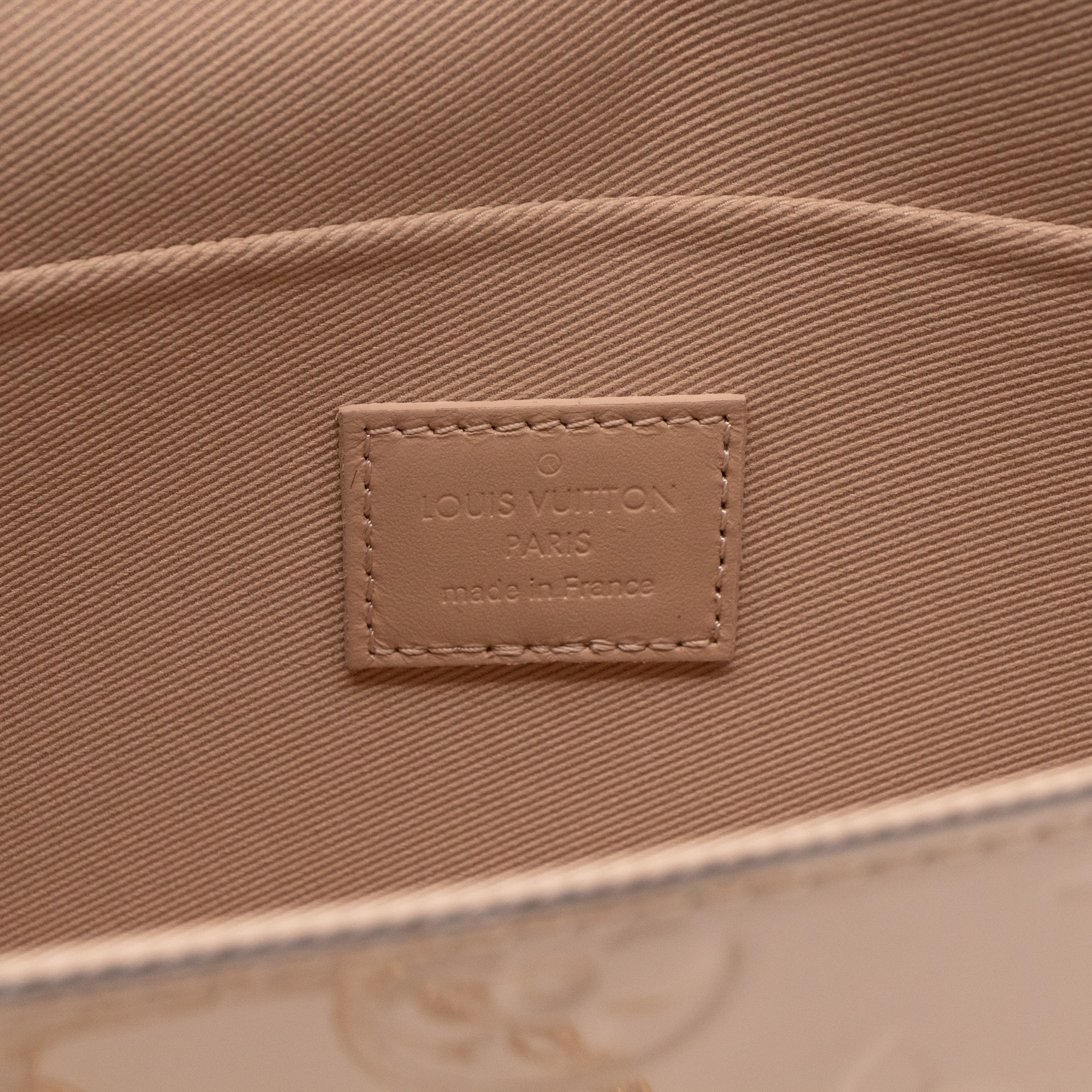 Pochette Felicie Beige Vernis Leather