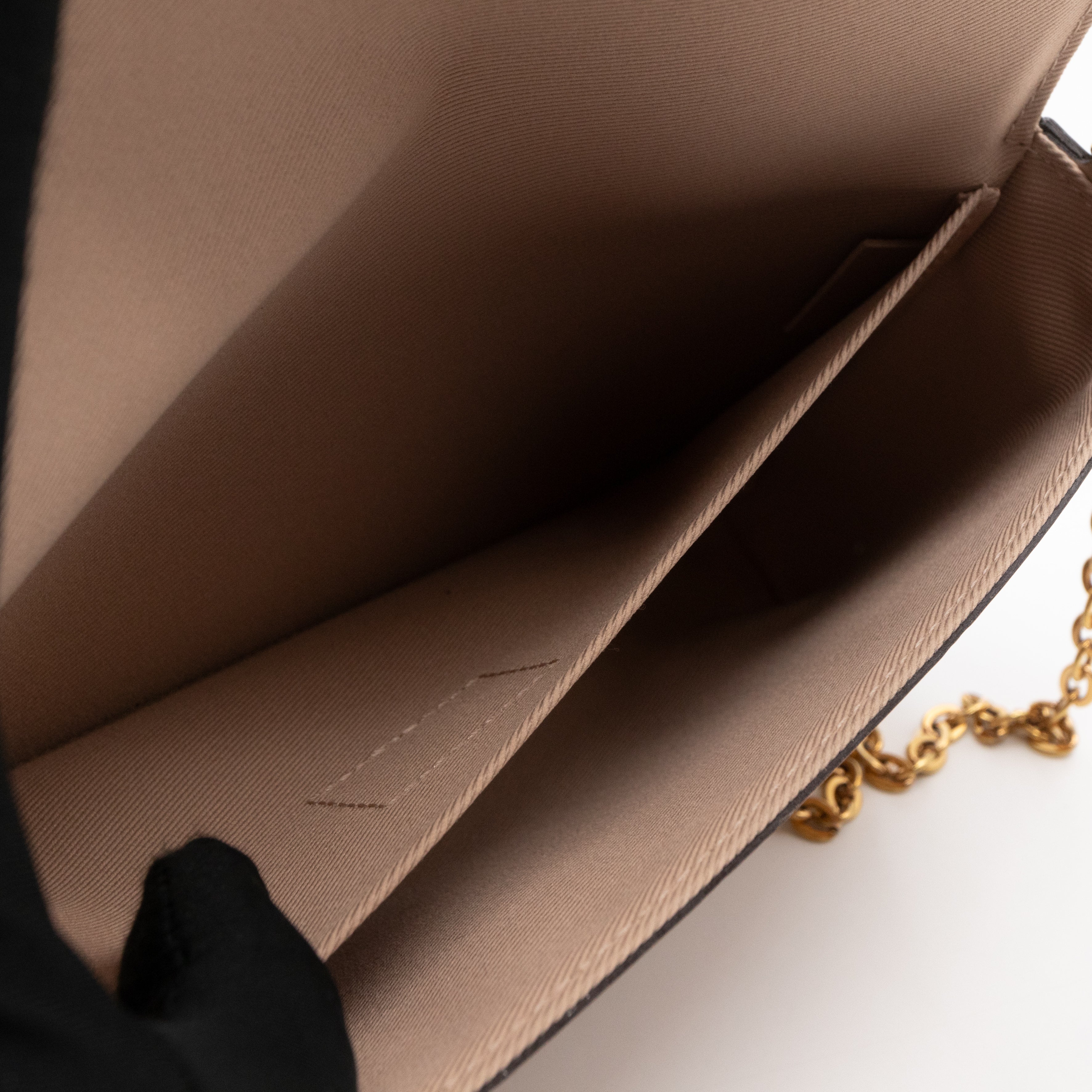 Pochette Felicie Beige Vernis Leather