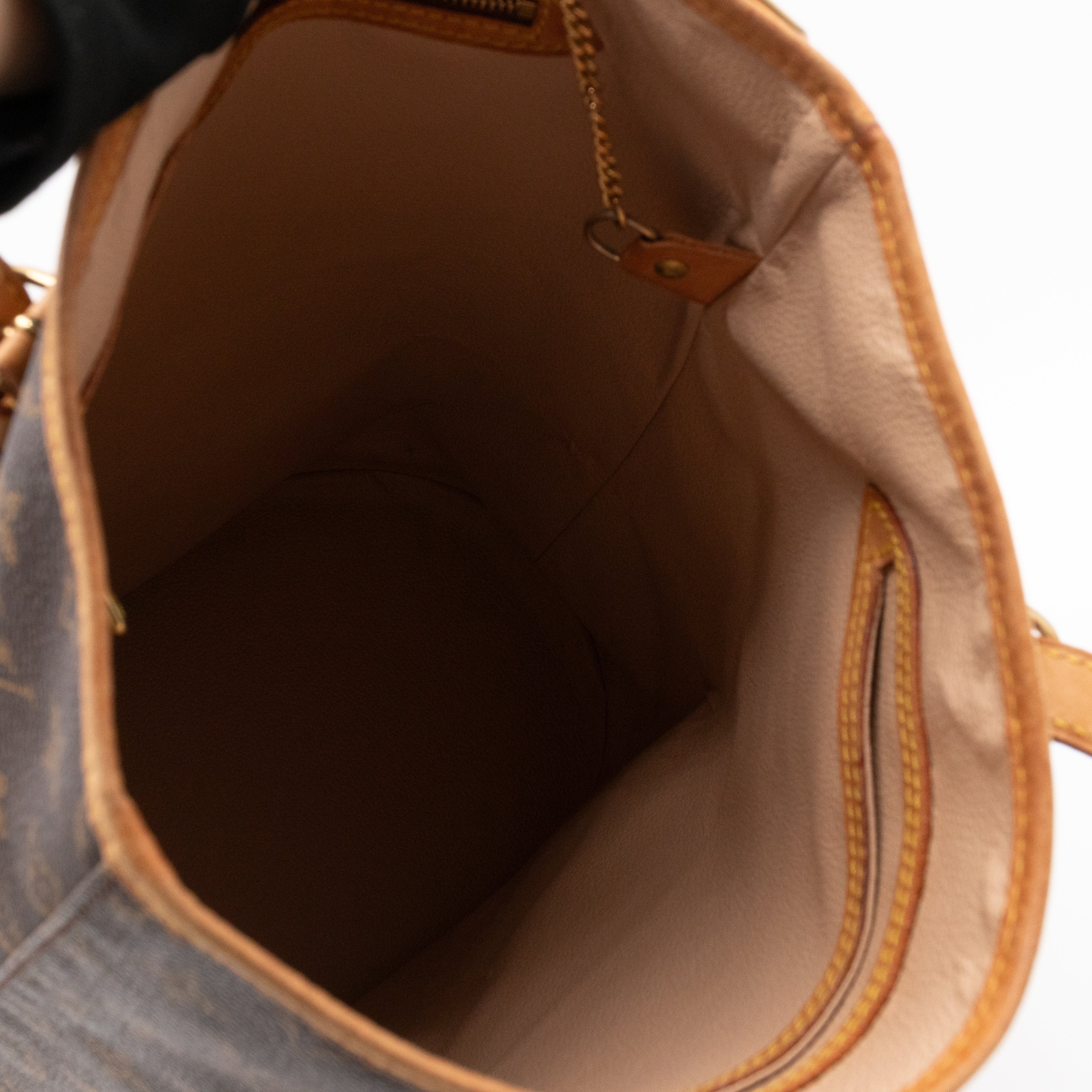 Vintage Bucket Bag GM Monogram with Pochette