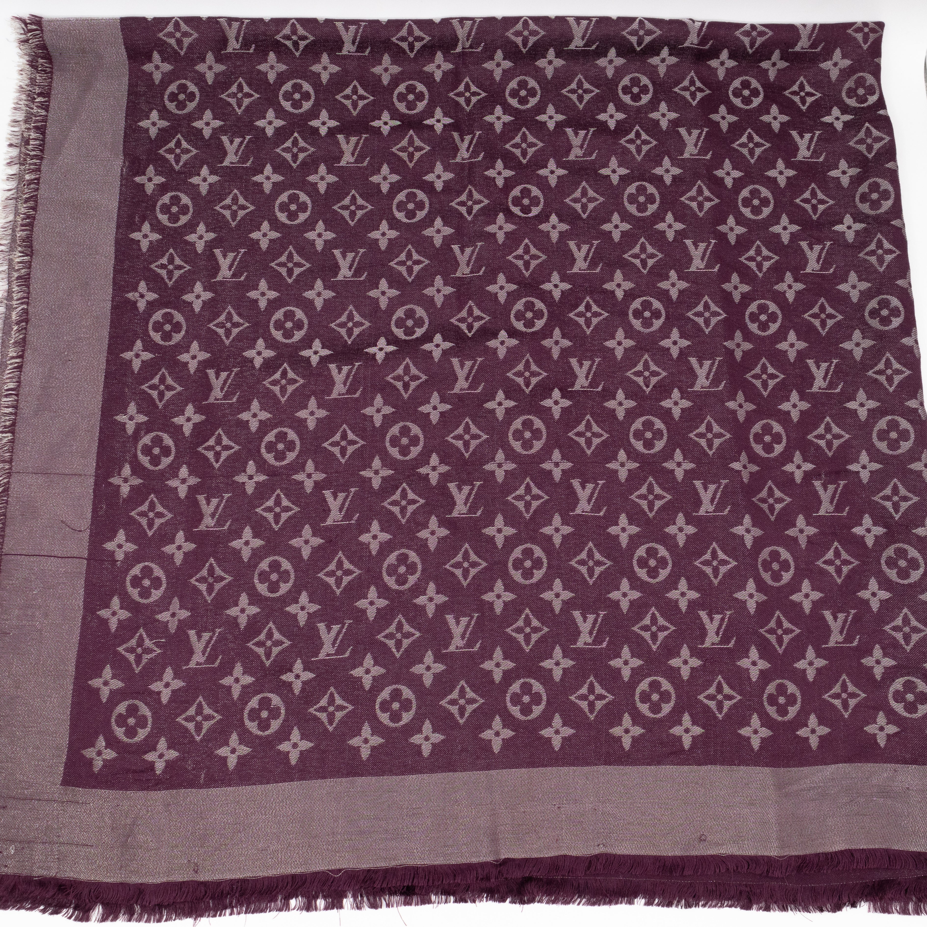 Monogram Shine Shawl Amarante