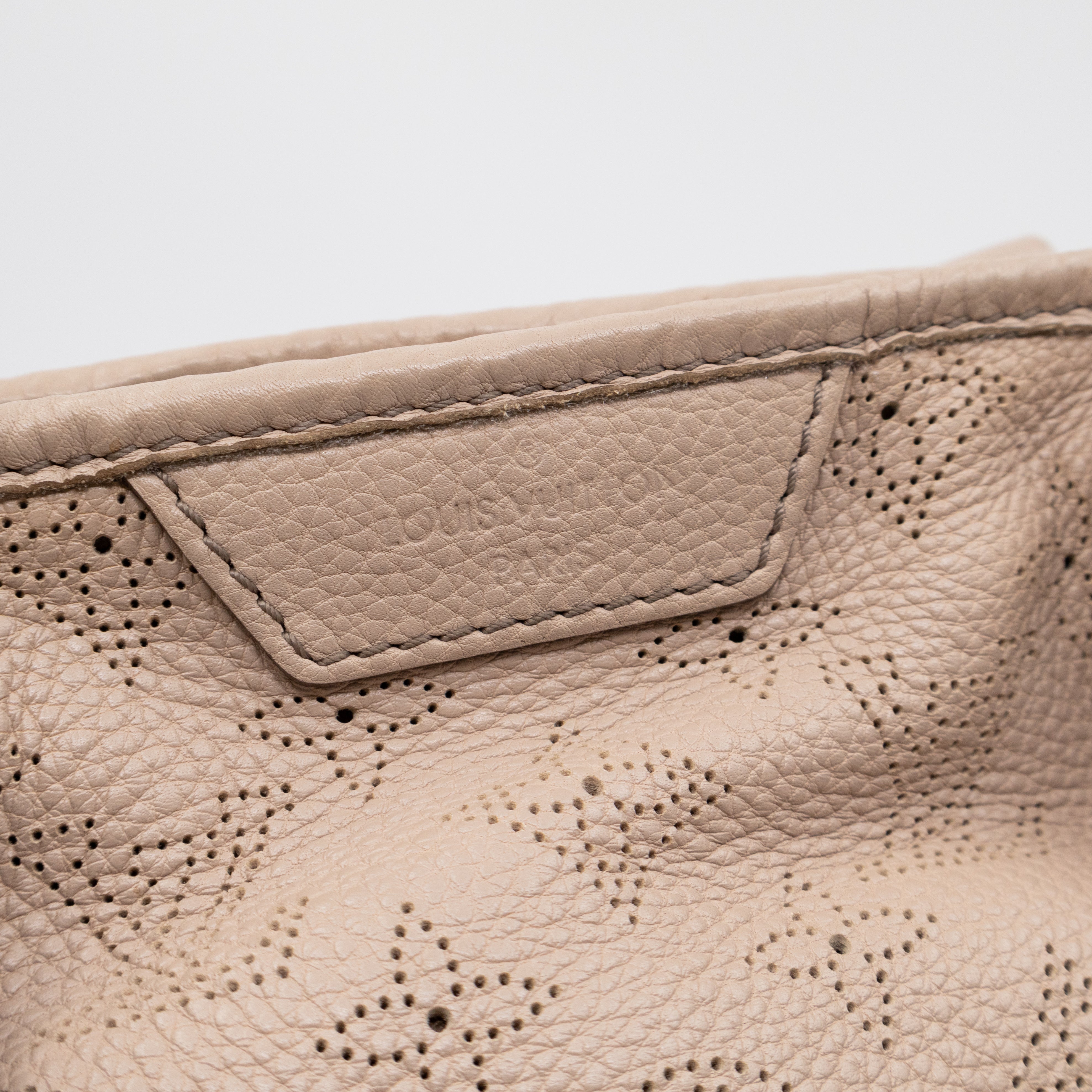 Stellar PM Beige Mahina Leather