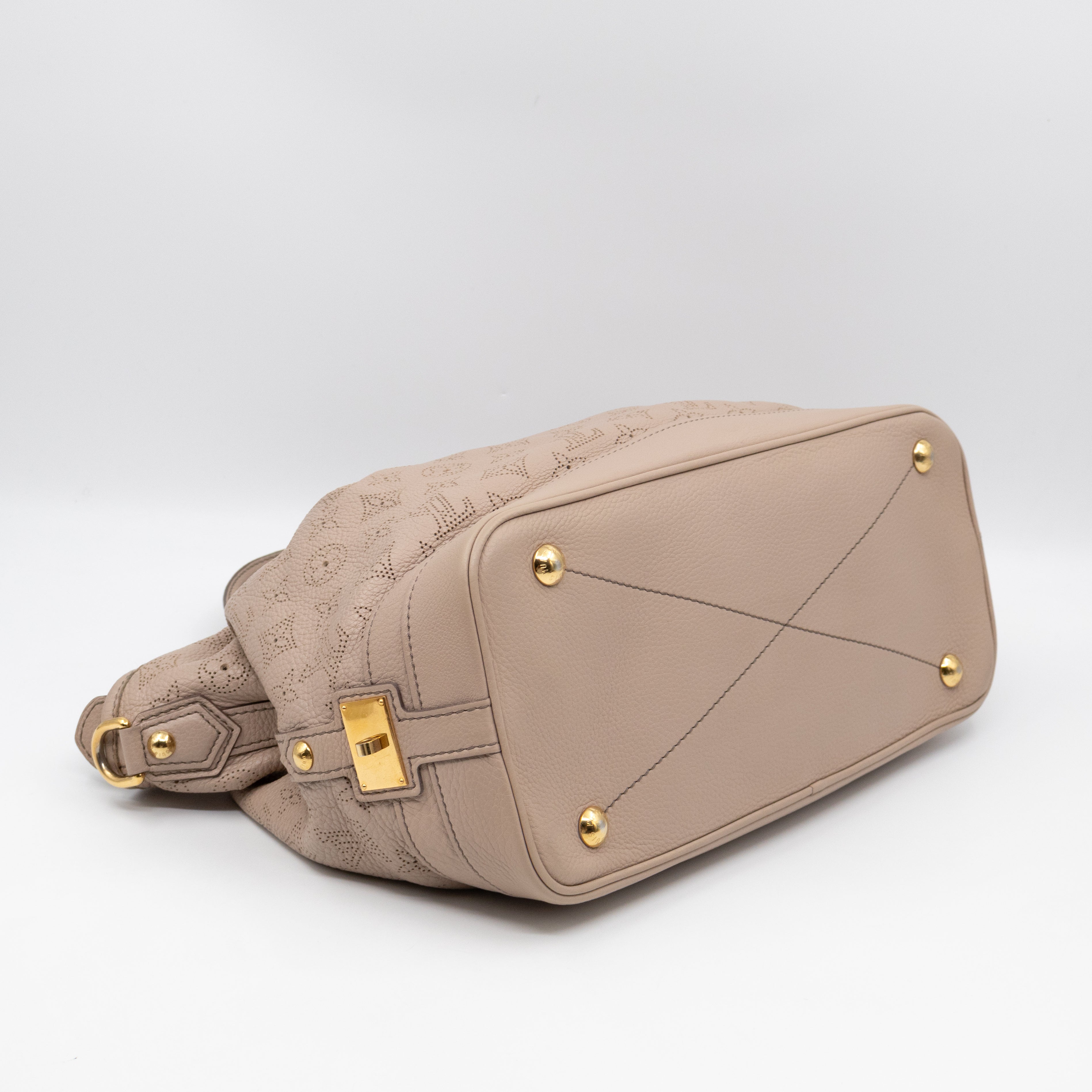 Stellar PM Beige Mahina Leather