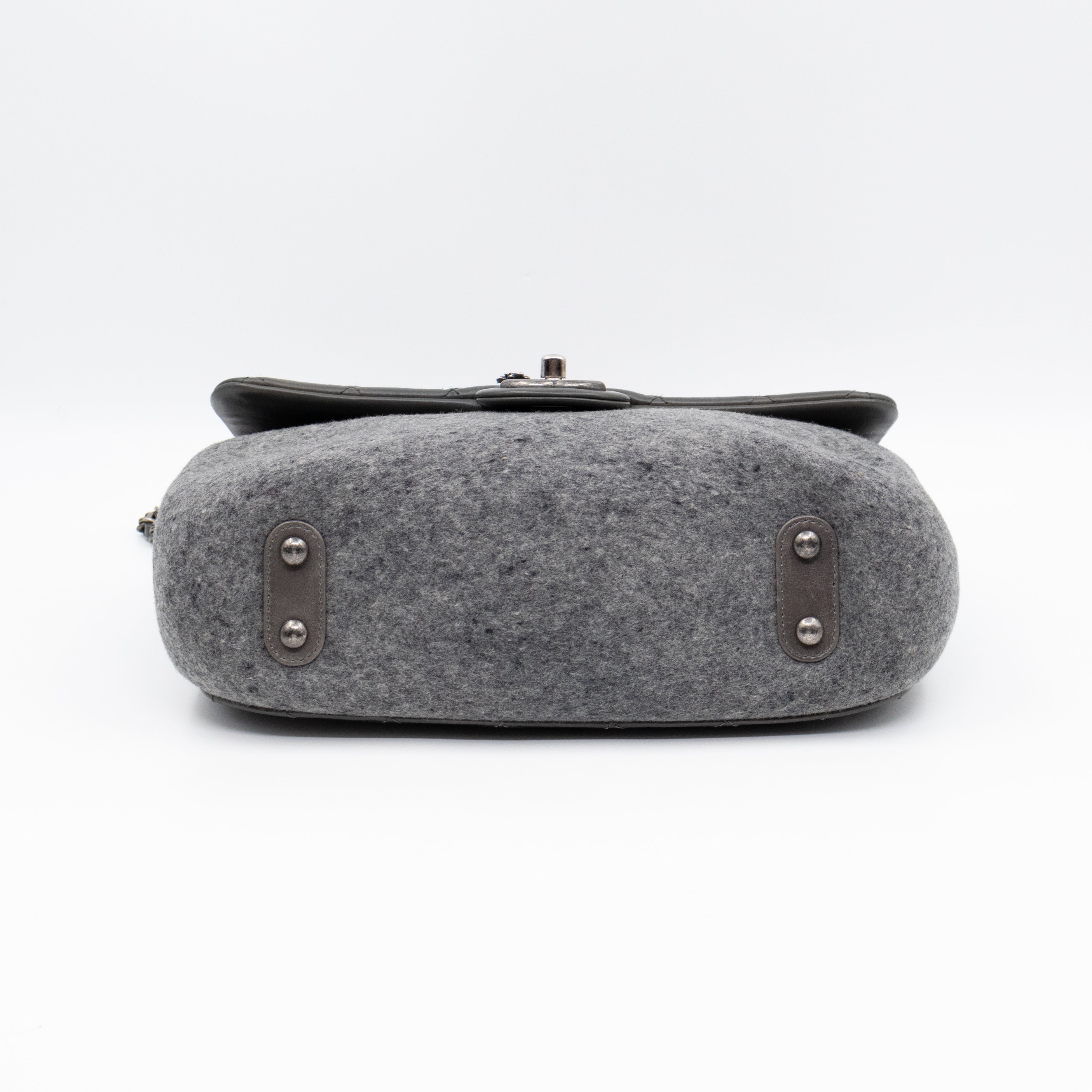 Edelweiss Flower Flap Bag Grey Glazed Calfskin & Felt