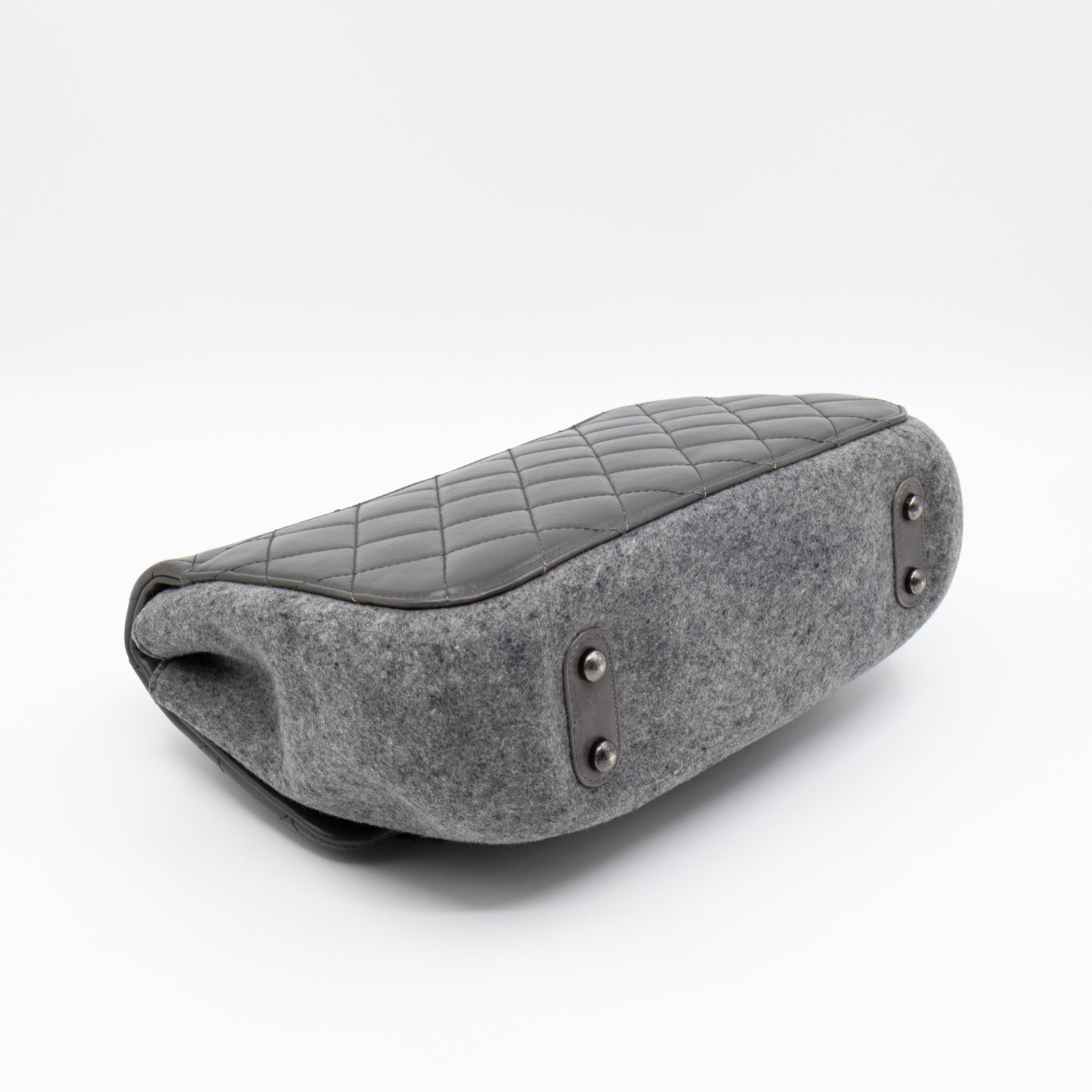 Edelweiss Flower Flap Bag Grey Glazed Calfskin & Felt