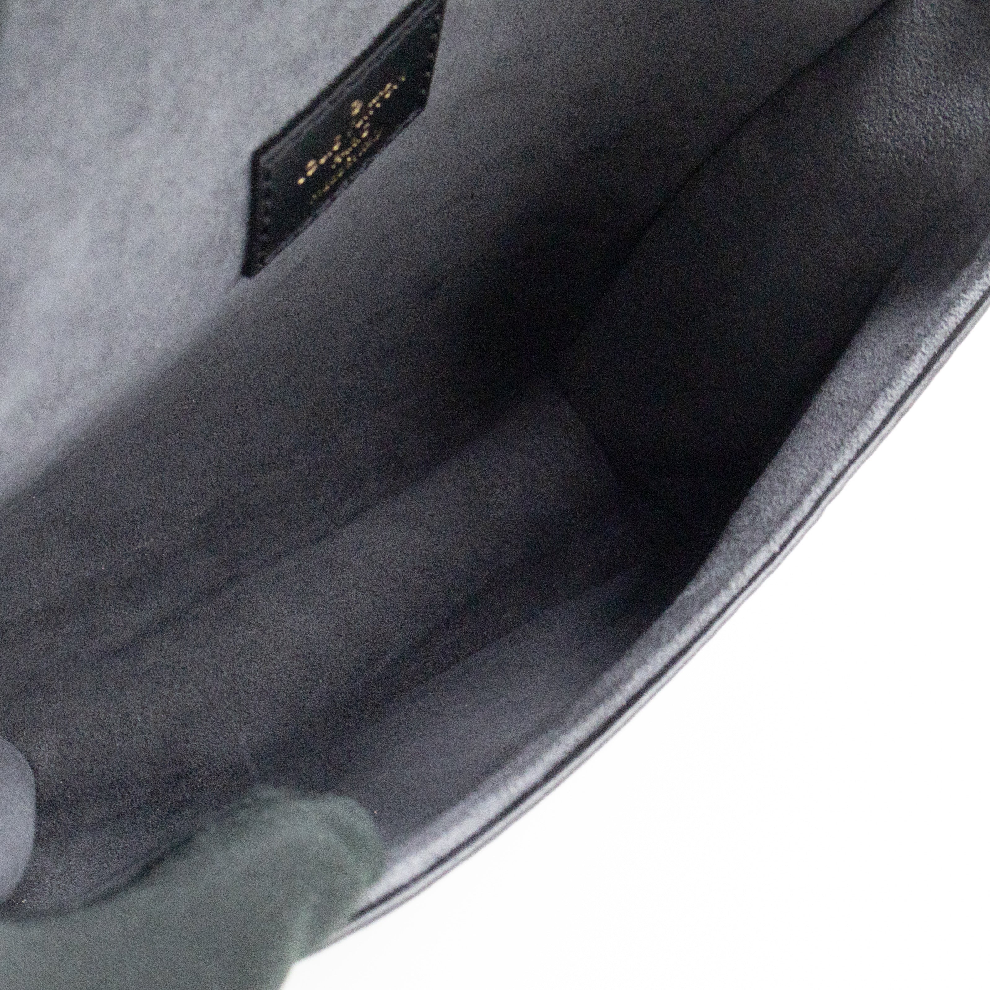 Saumur BB Black Epi Leather