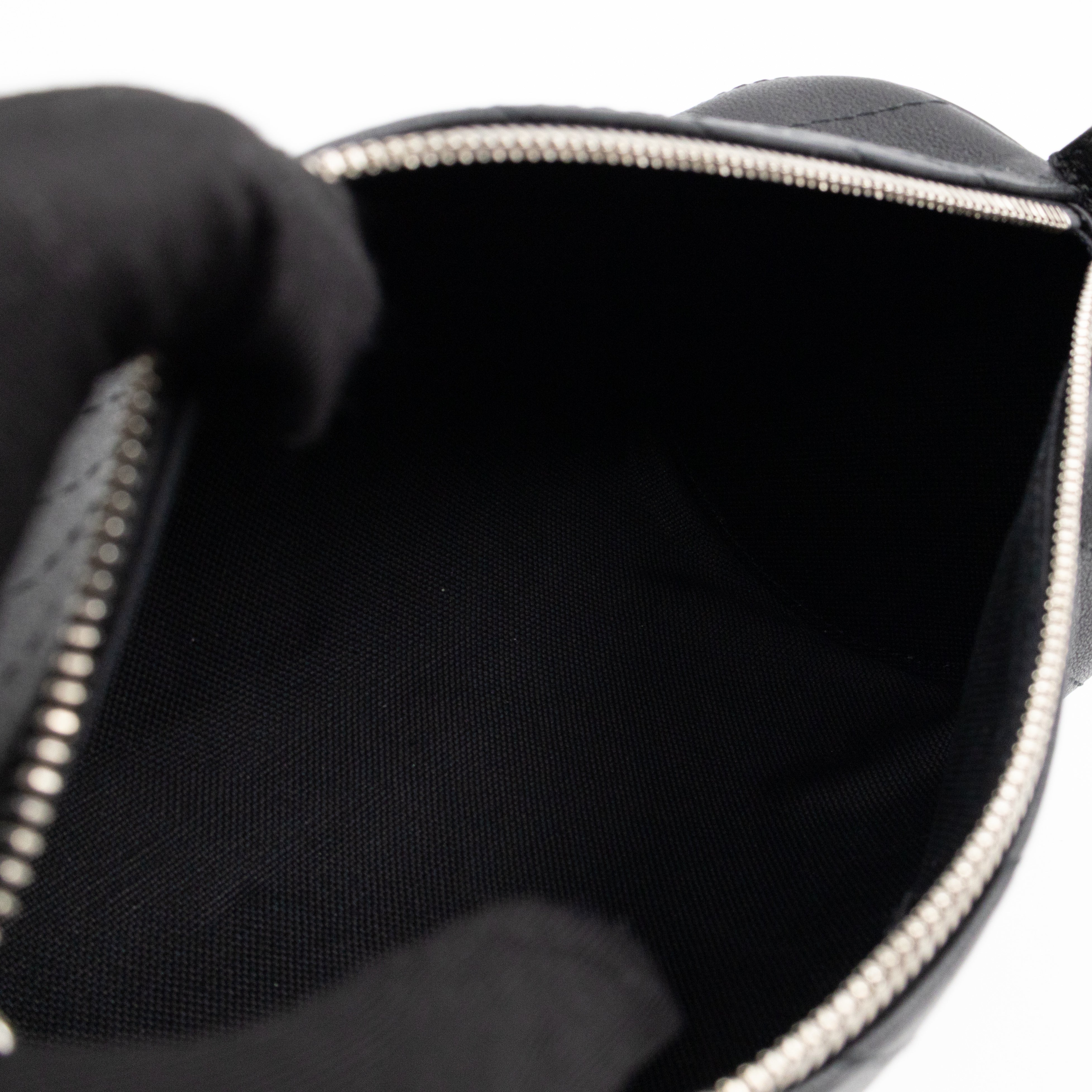Small Blondie Shoulder Bag Diagonal Quilted Black Leather