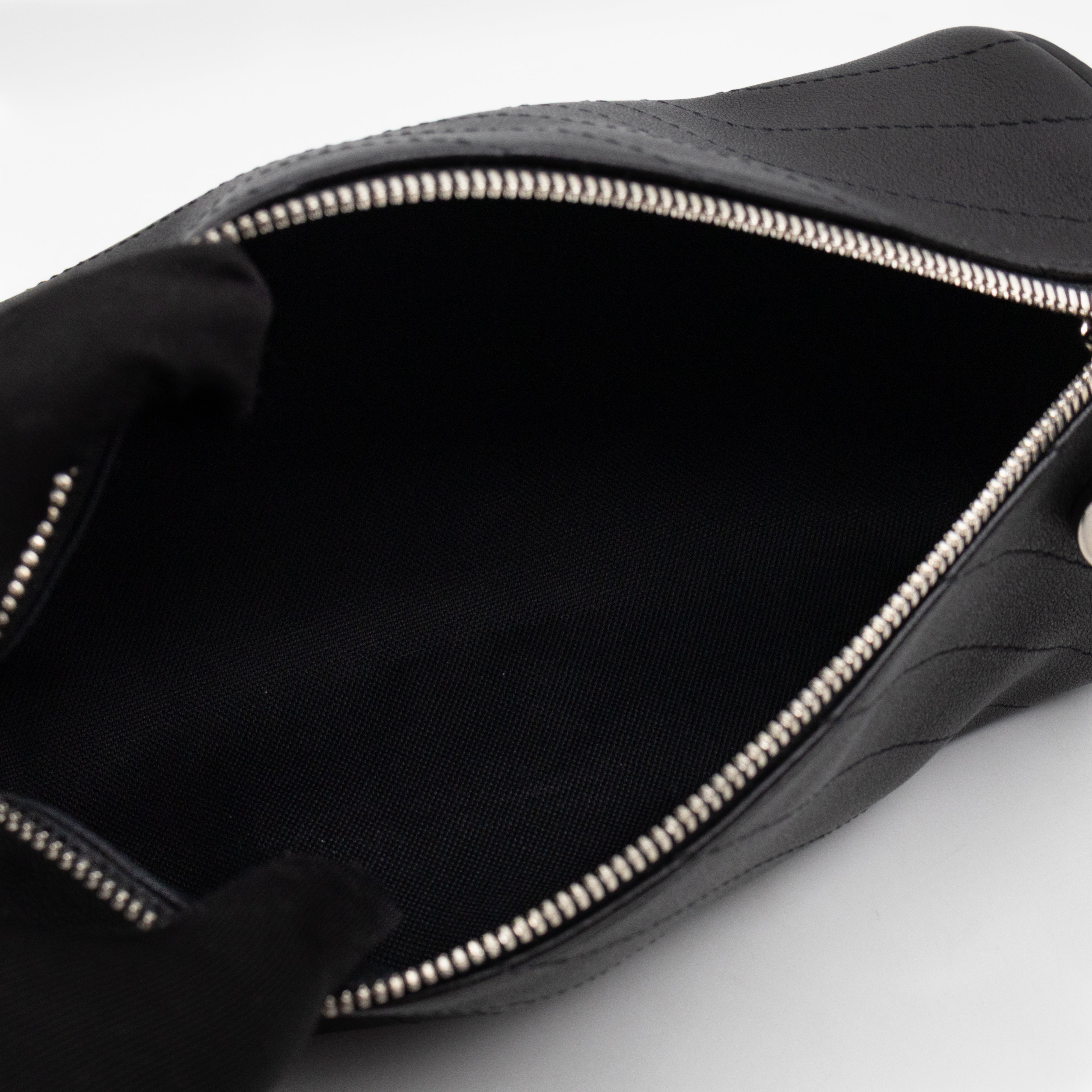 Small Blondie Shoulder Bag Diagonal Quilted Black Leather