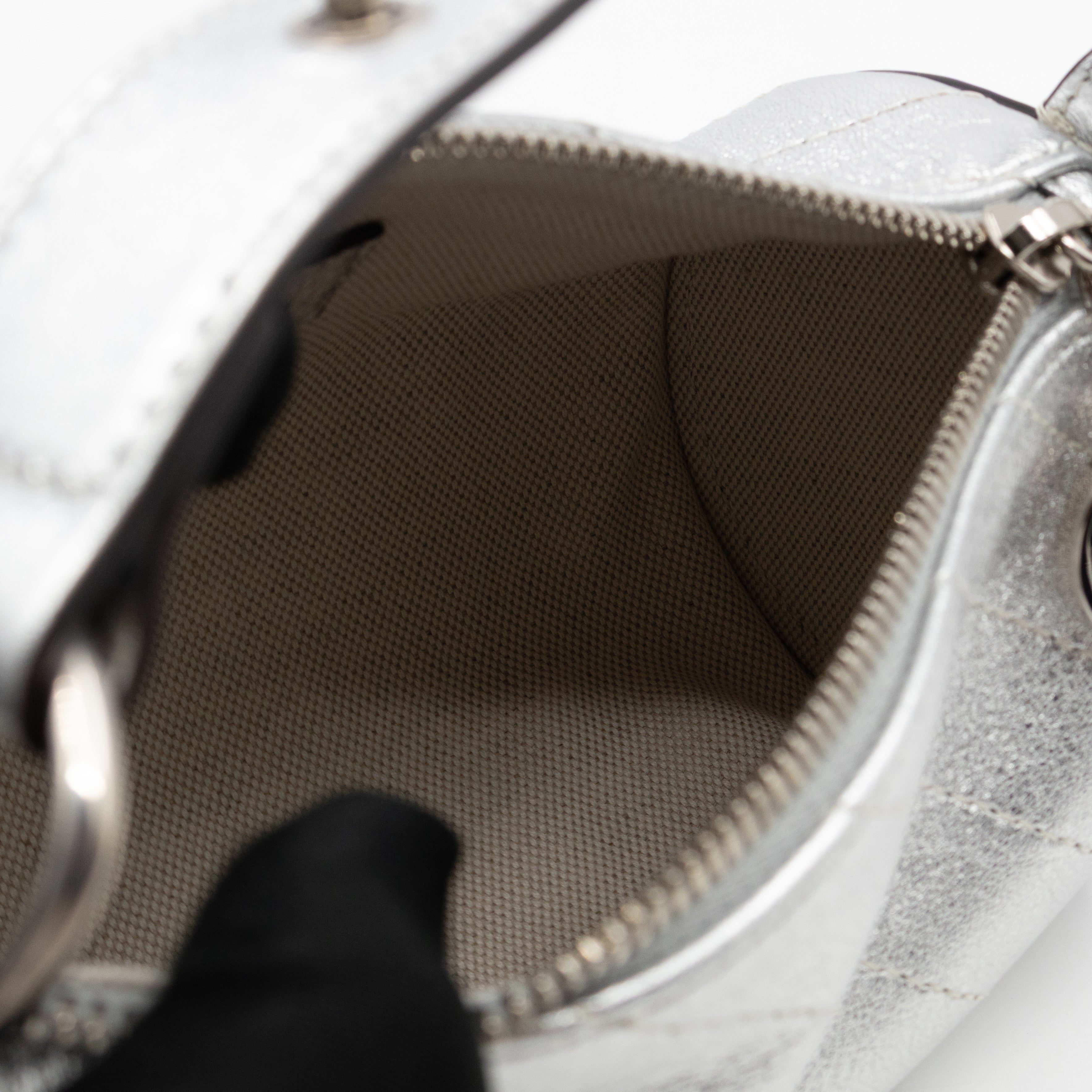 Mini Blondie Shoulder Bag Silver Diagonal Quilted Leather