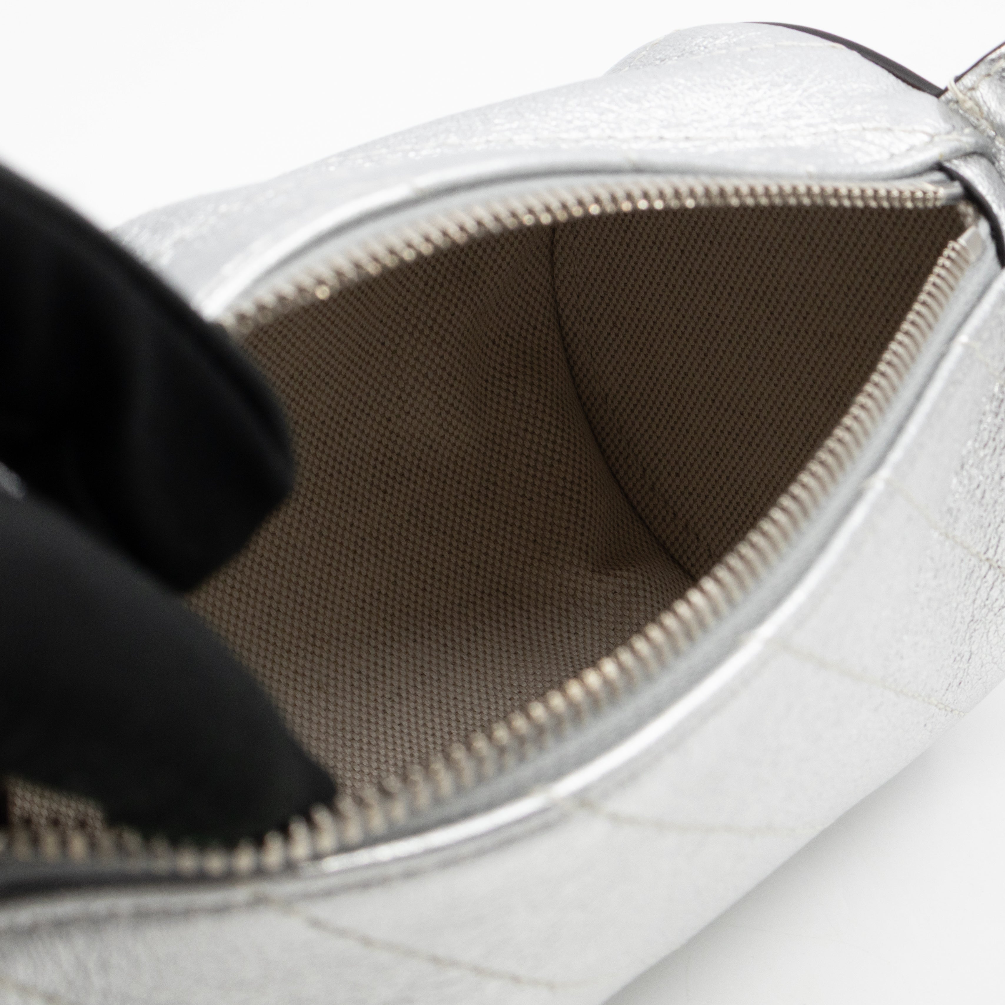 Mini Blondie Shoulder Bag Silver Diagonal Quilted Leather