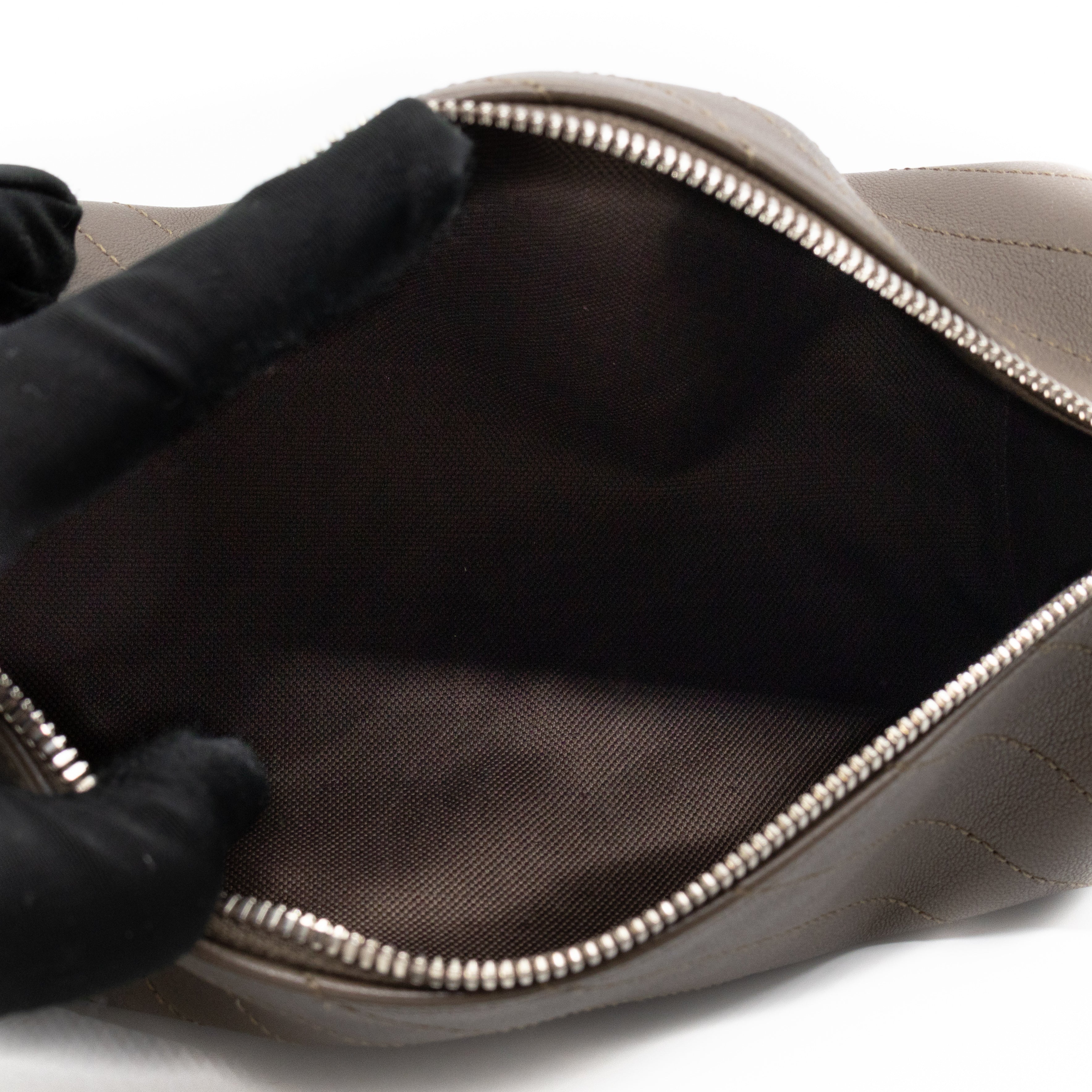 Small Blondie Shoulder Bag Diagonal Quilted Olive Leather