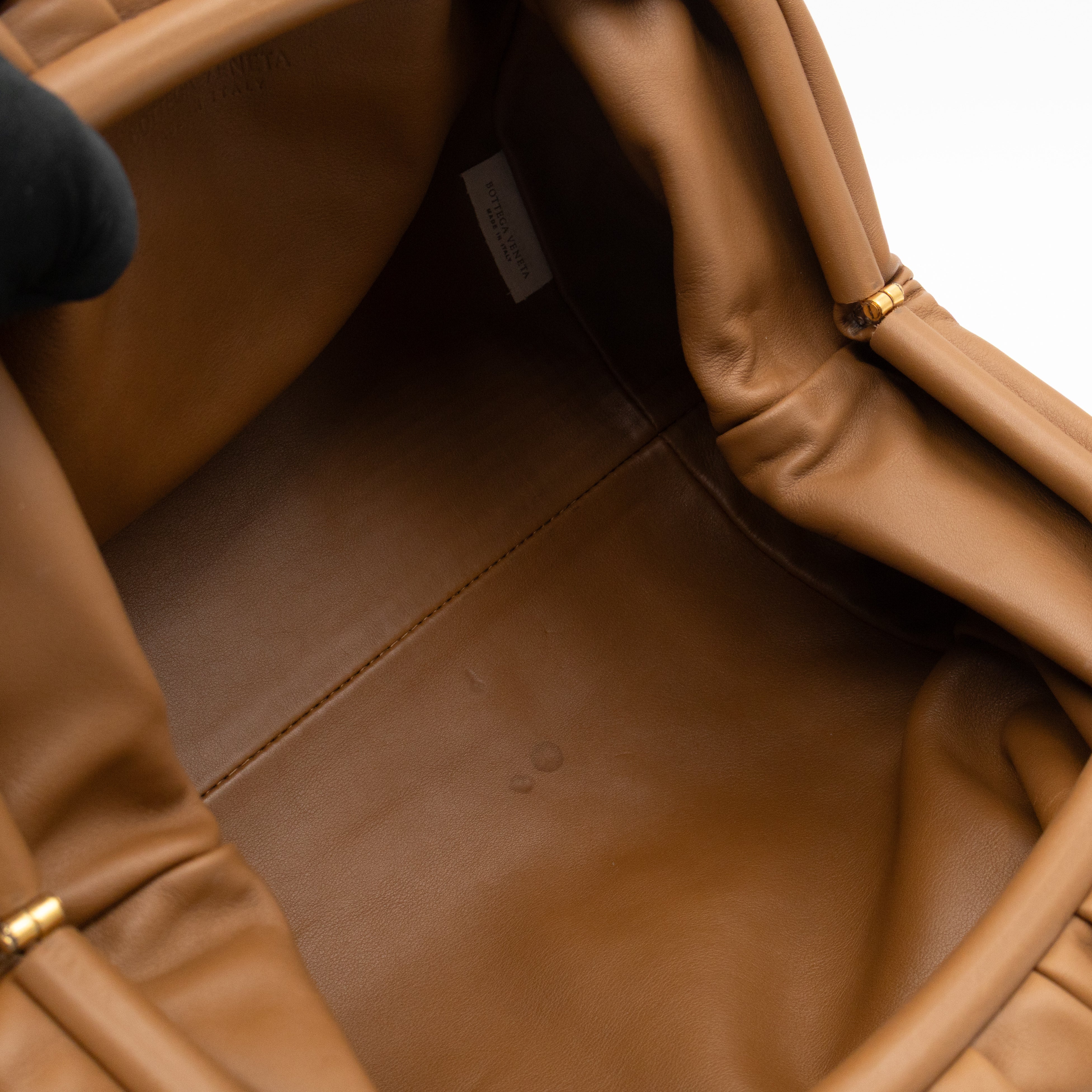 The Pouch Smooth Camello Leather