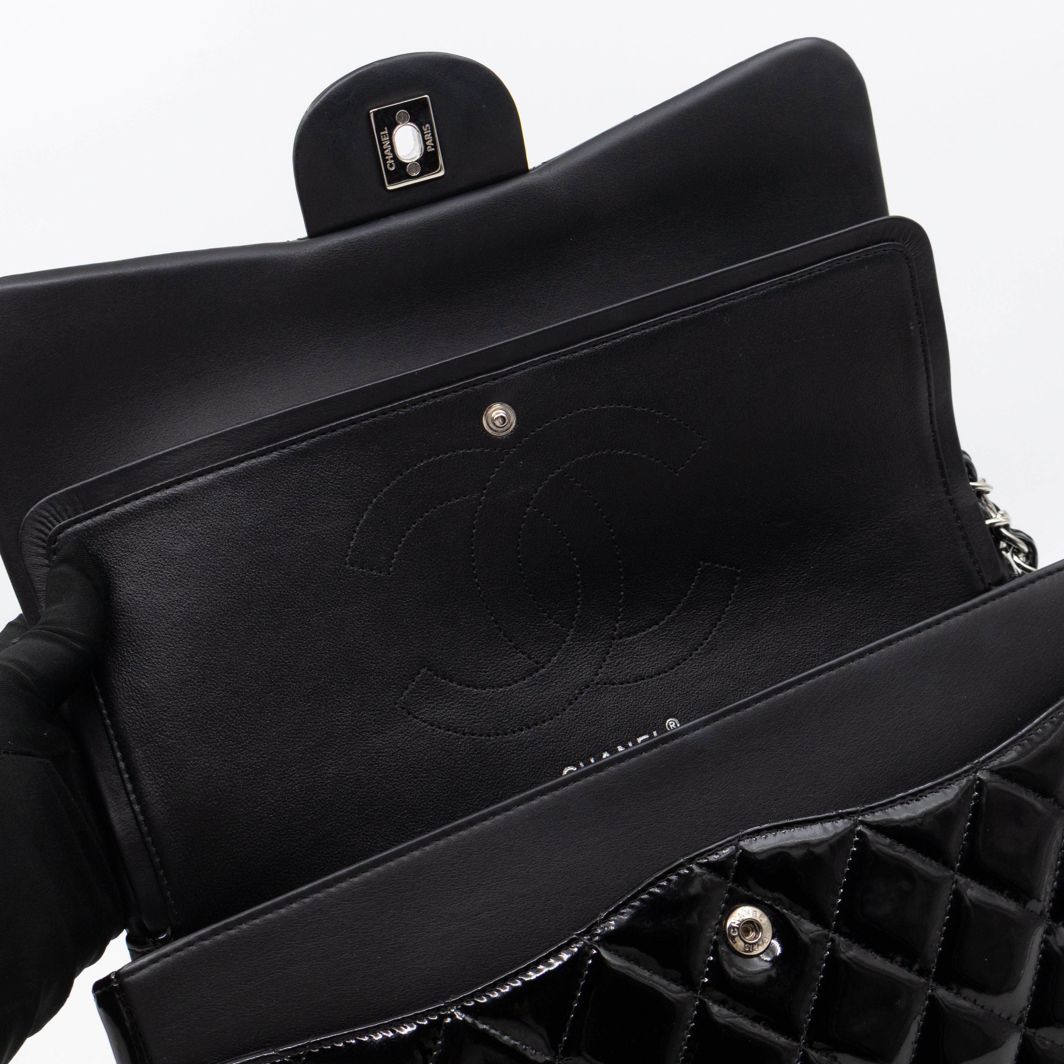 Classic Double Flap Jumbo Black Patent Leather