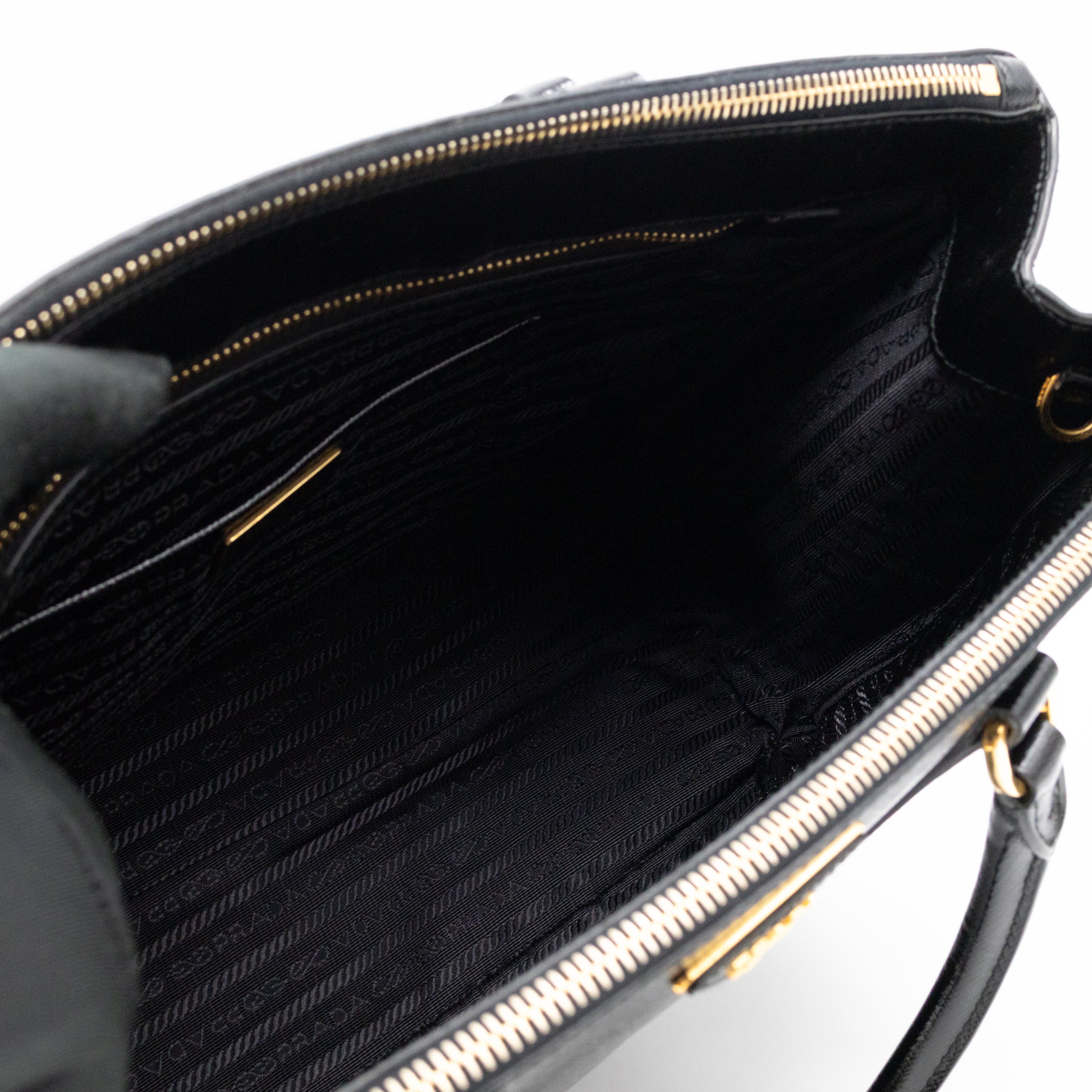 Galleria Double Zip Large Black Saffiano Leather