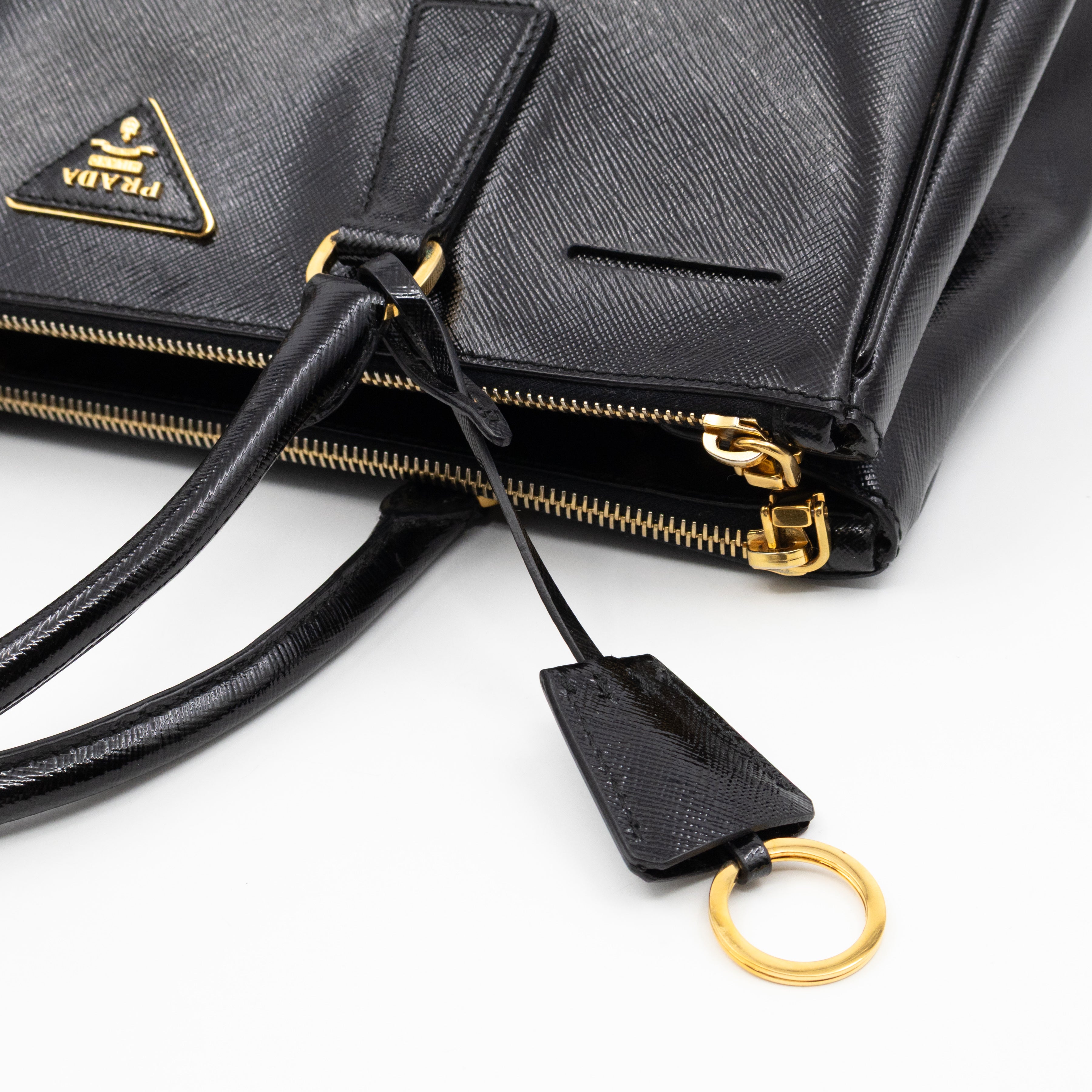 Galleria Double Zip Large Black Saffiano Leather