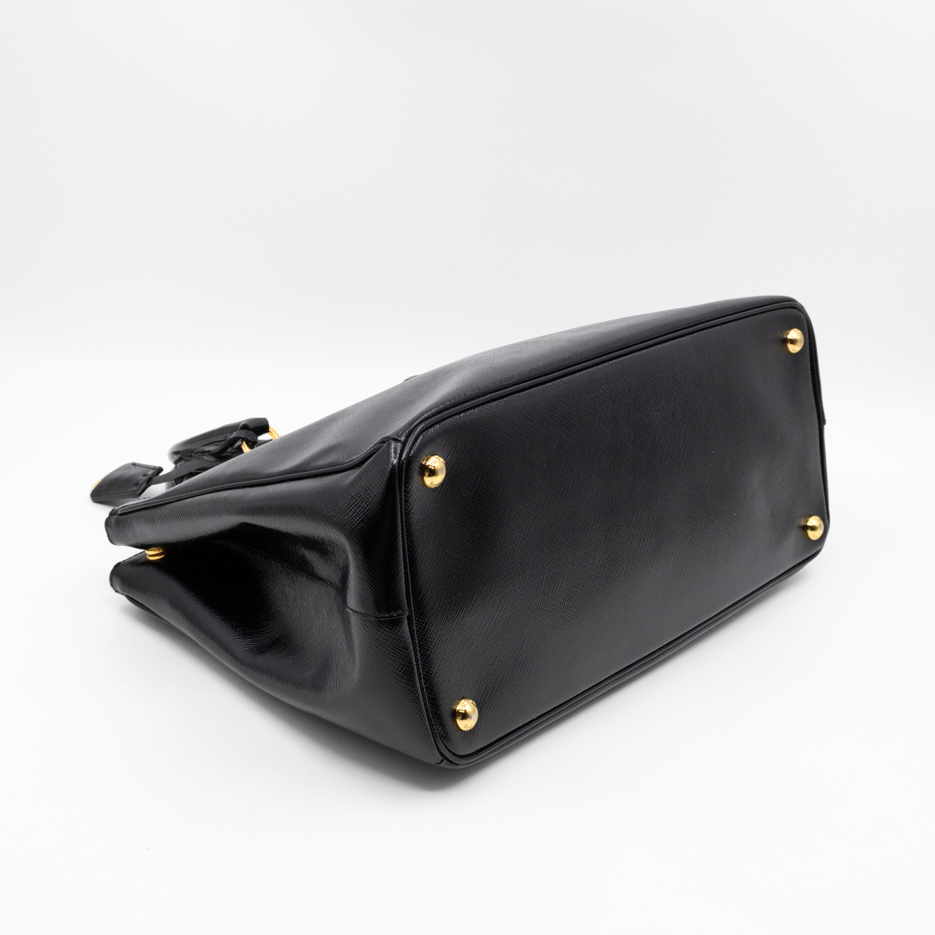 Galleria Double Zip Large Black Saffiano Leather