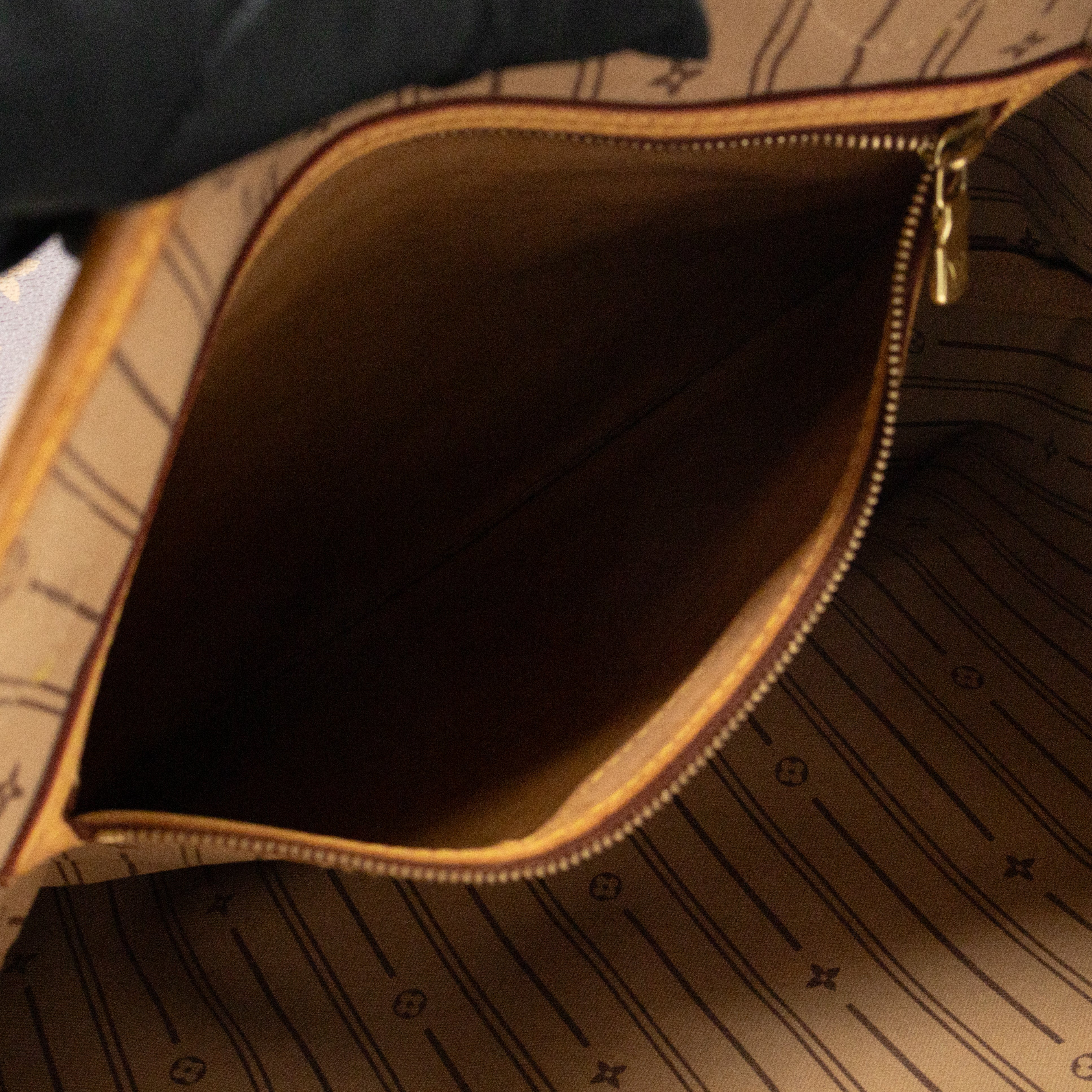 Neverfull GM Monogram