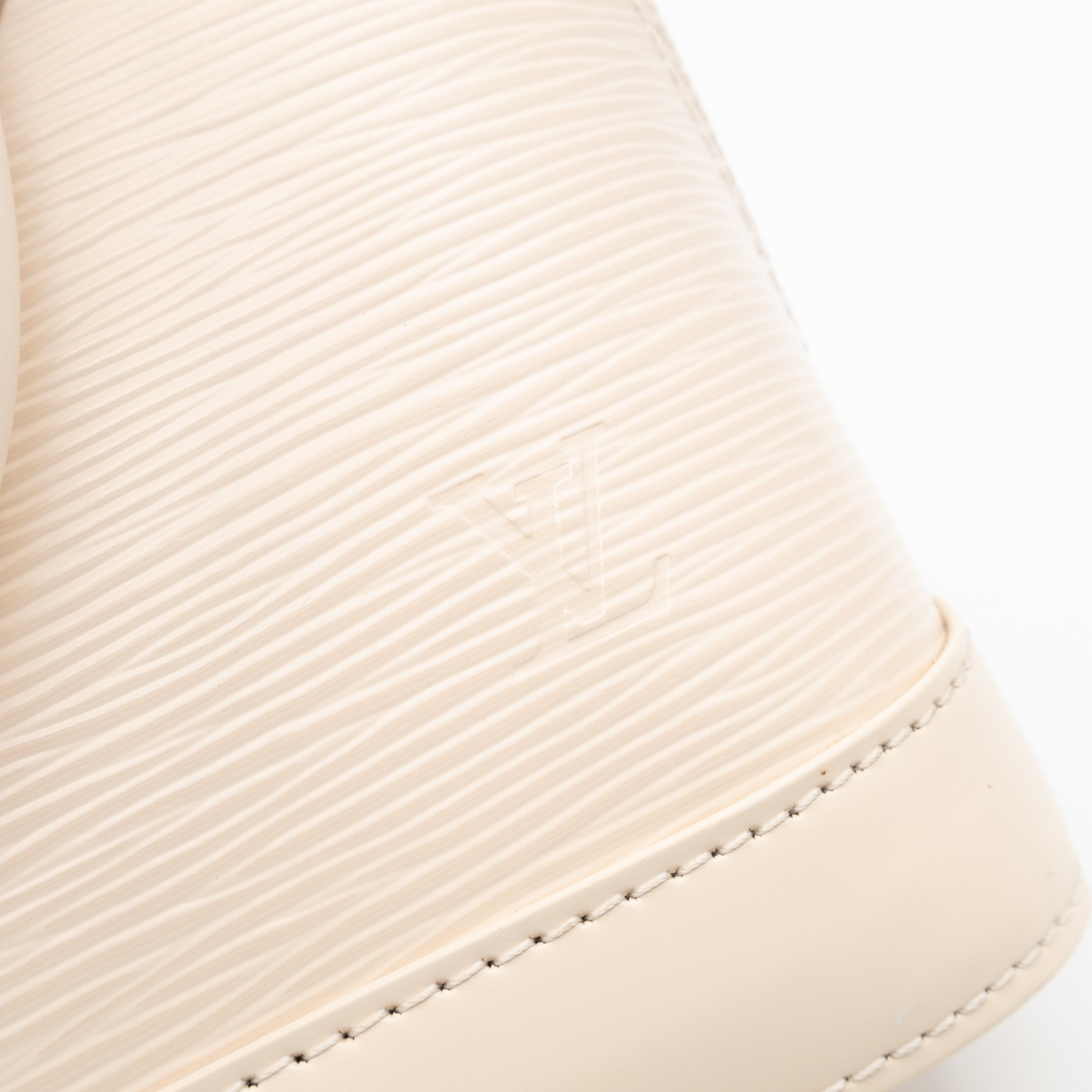 Alma BB Quartz Epi Leather