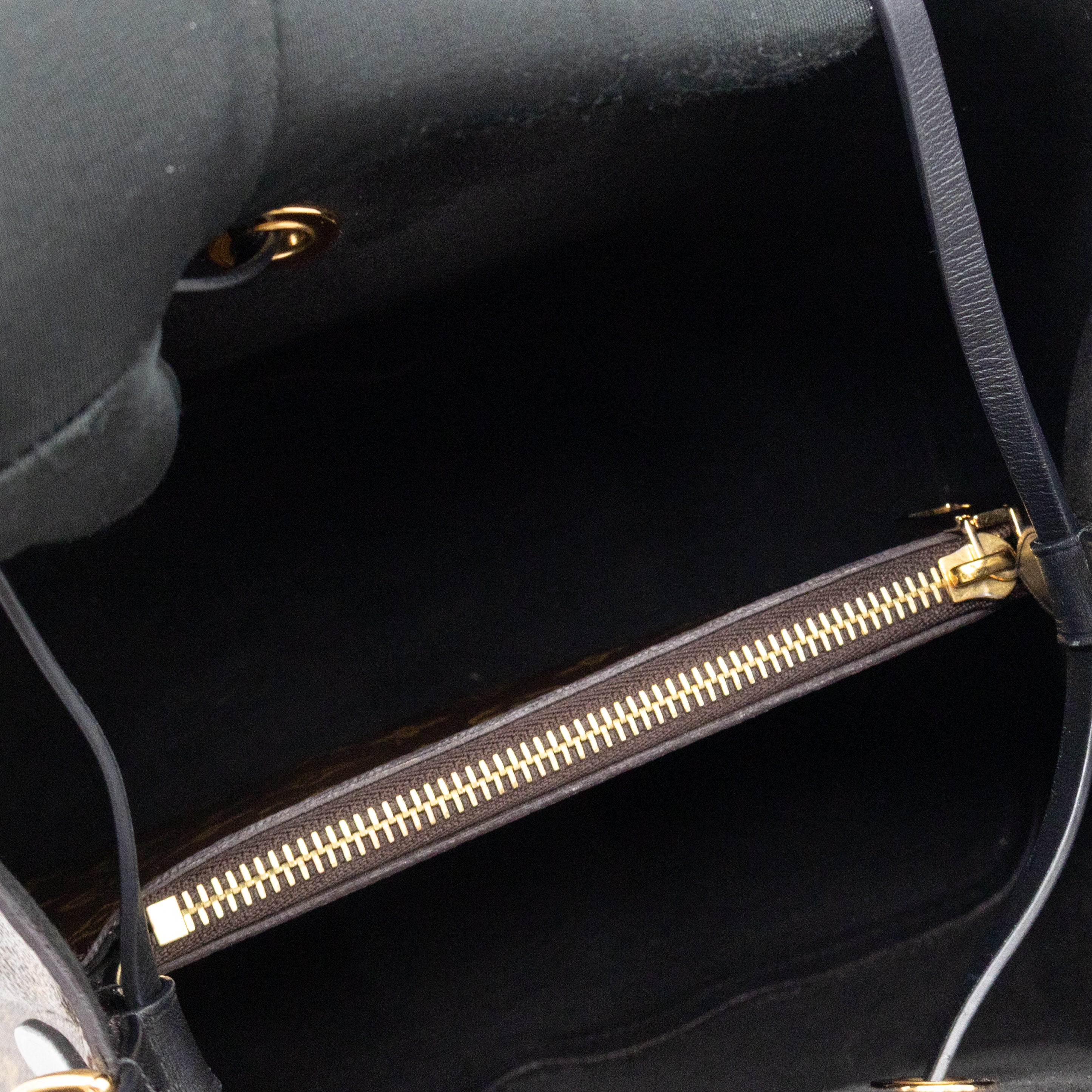 Neonoe Monogram Black