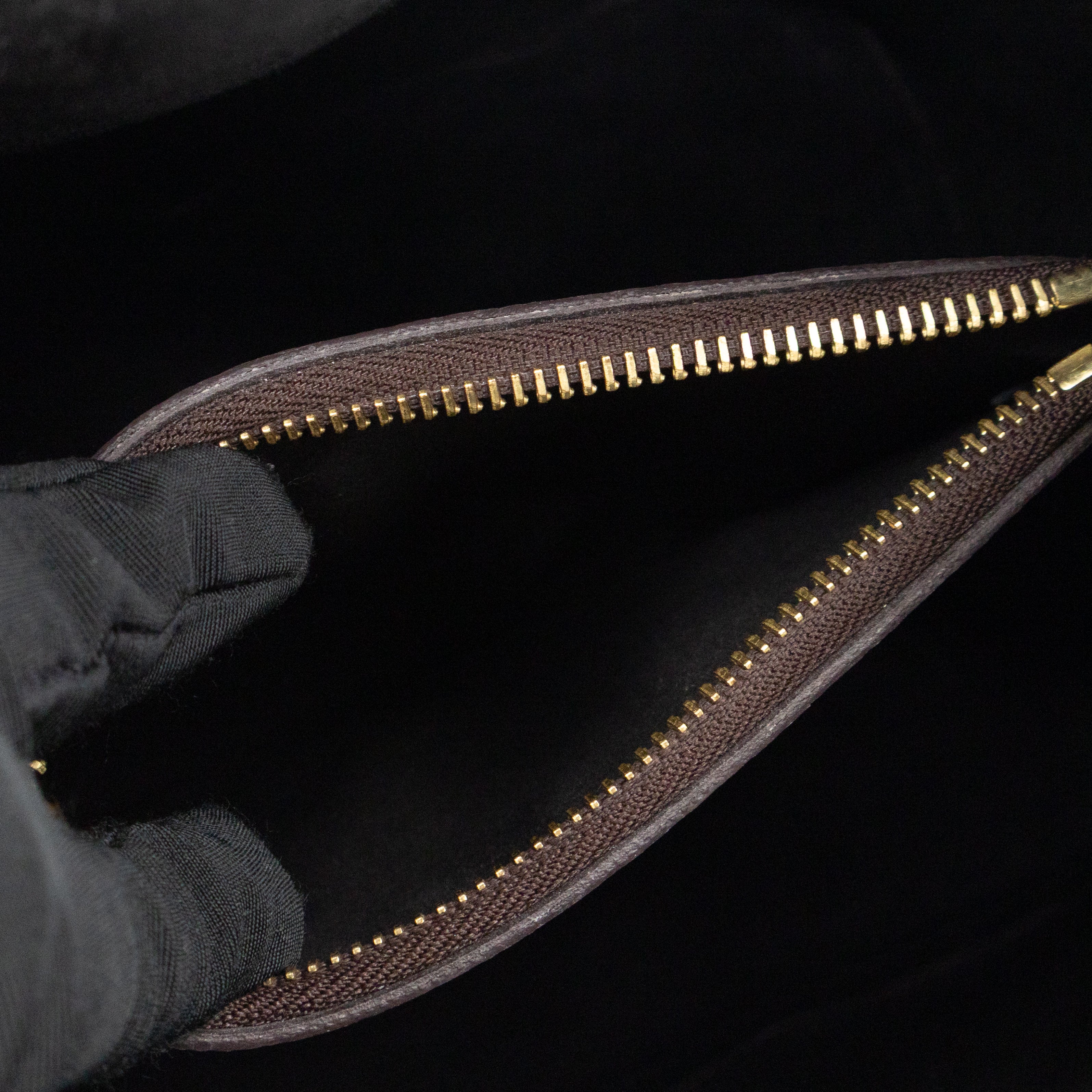 Neonoe Monogram Black