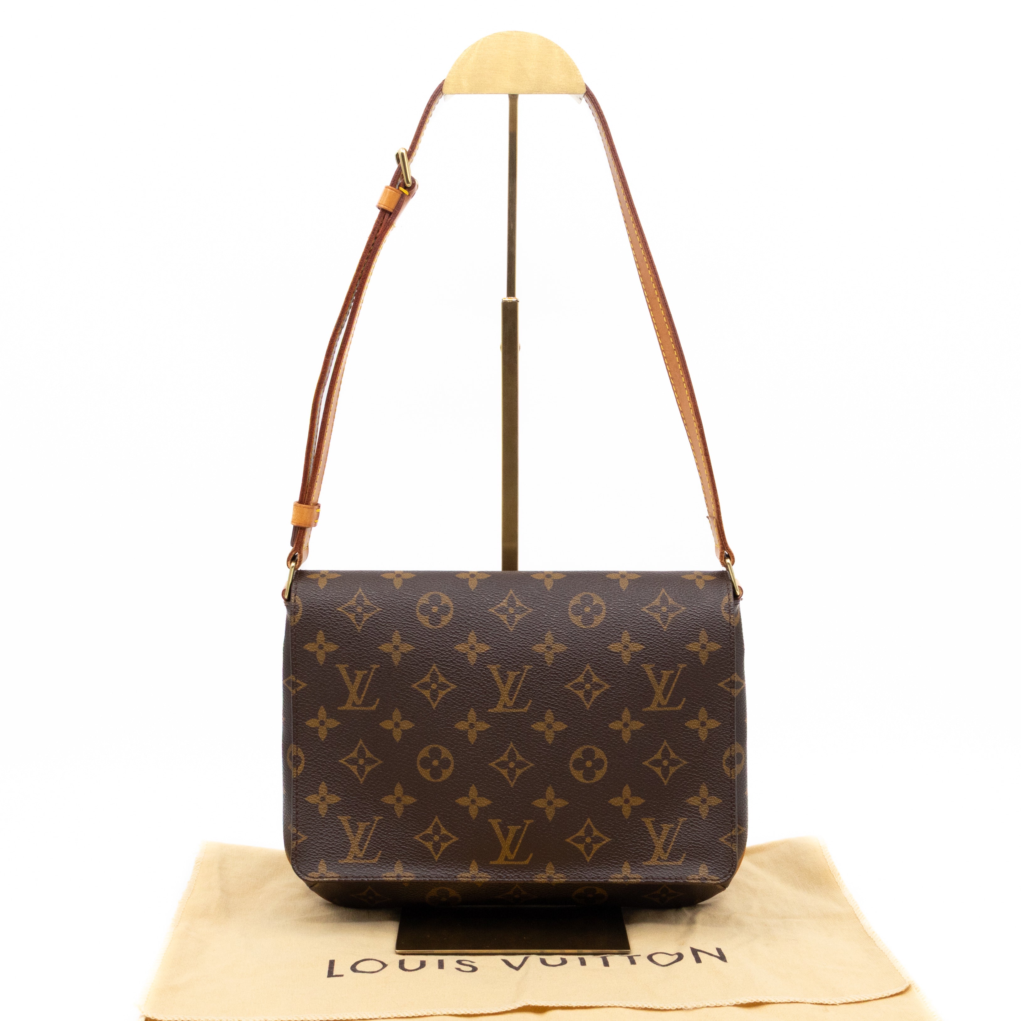 Musette Tango Monogram