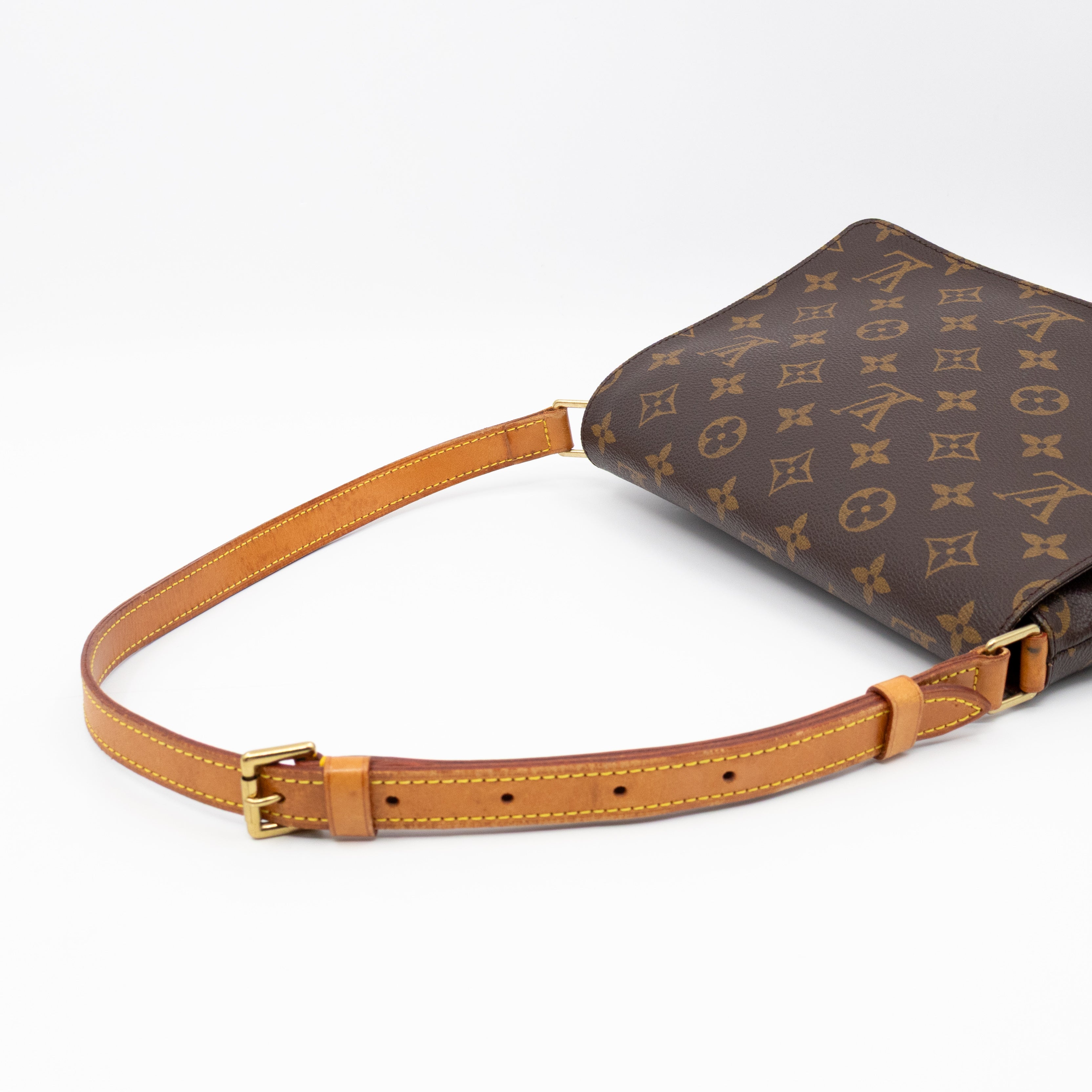 Musette Tango Monogram