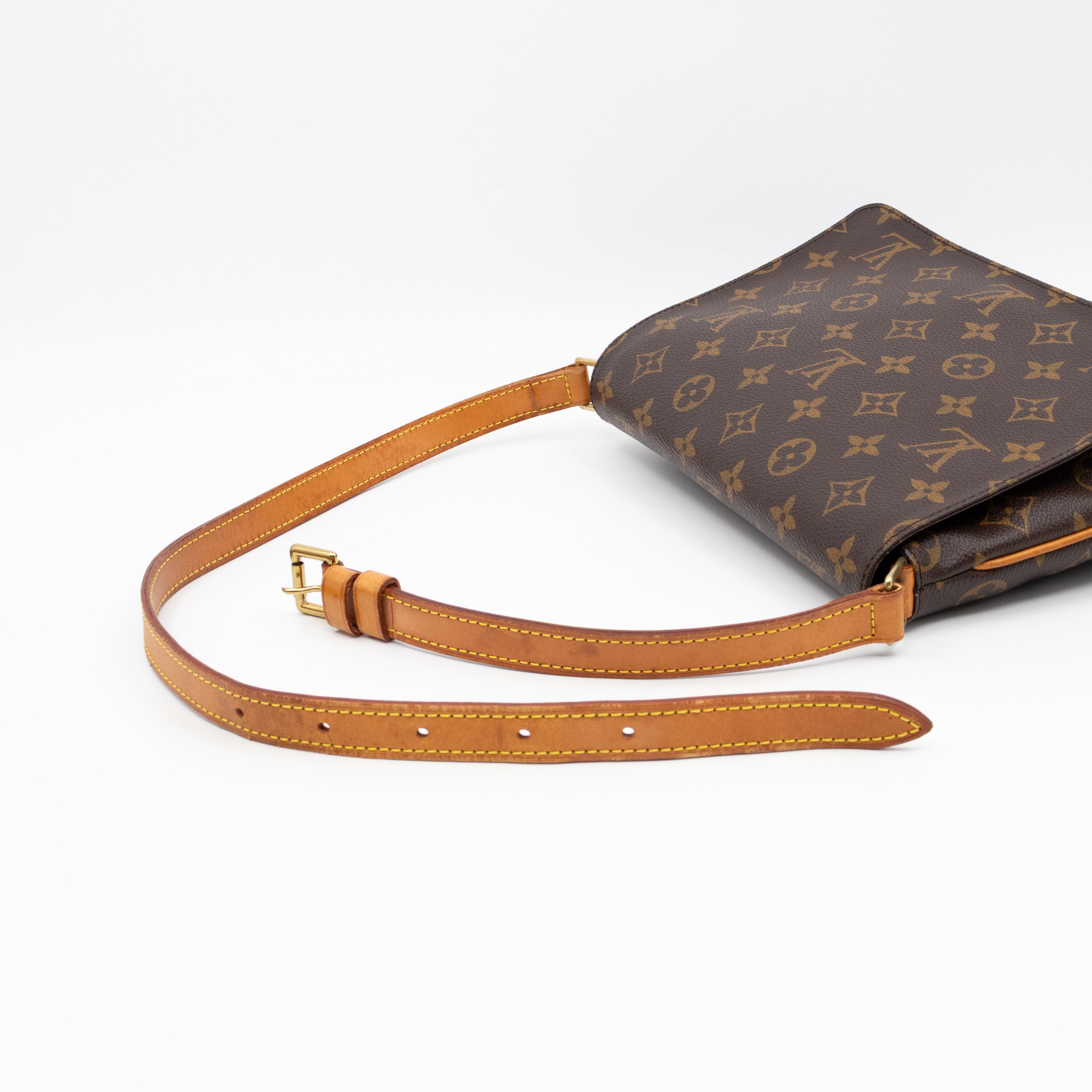 Musette Tango Monogram