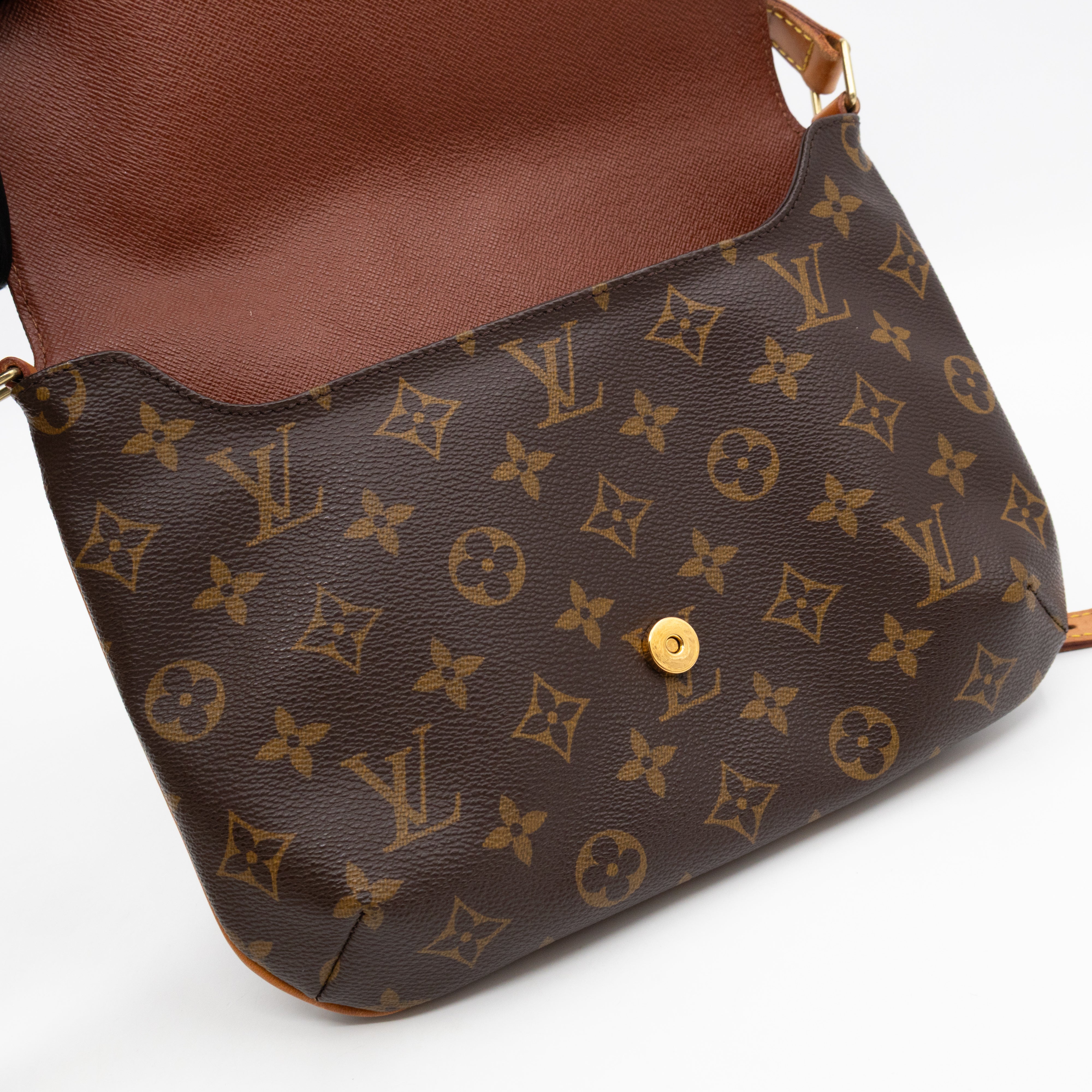 Musette Tango Monogram