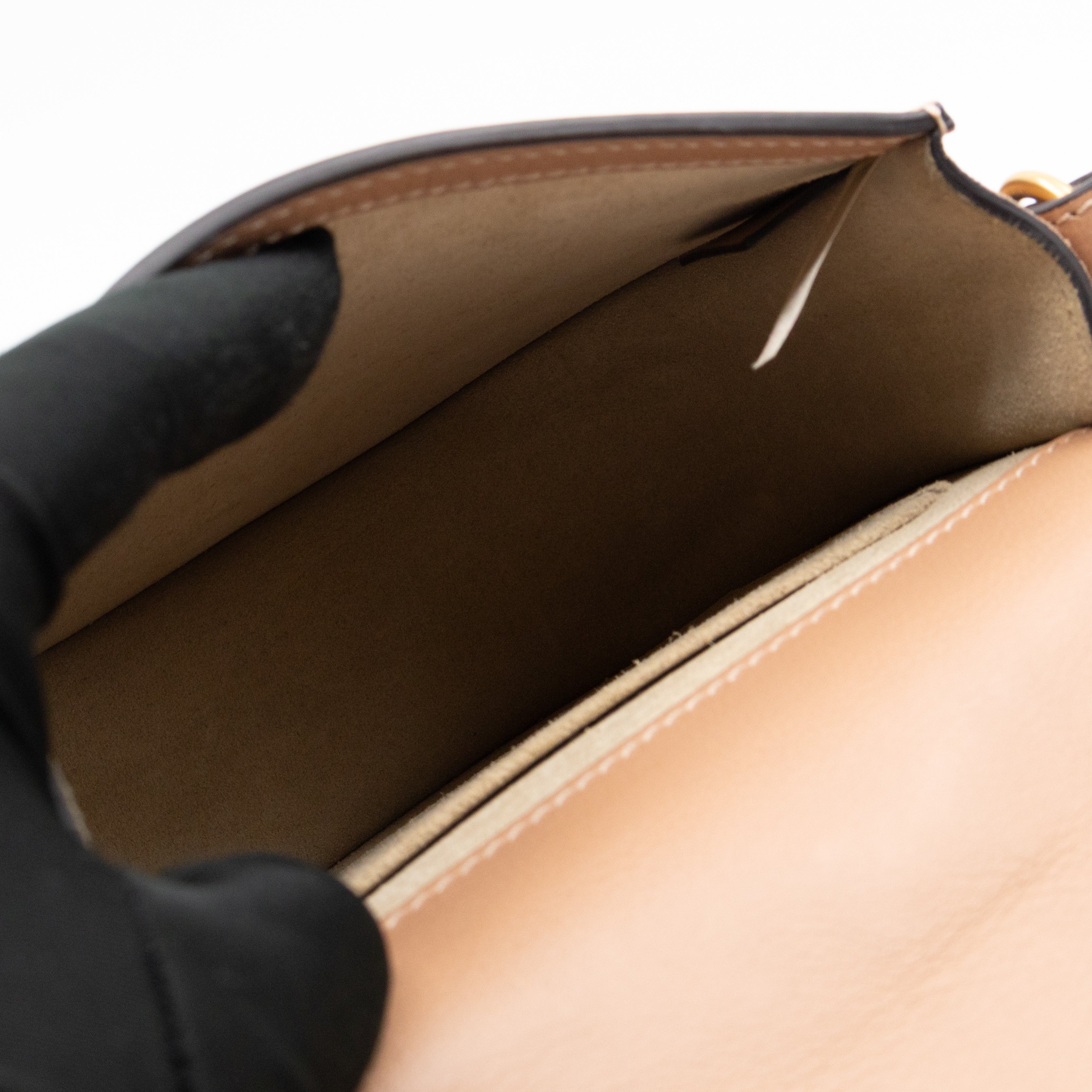 Small Nile Bracelet Bag Rose Beige Leather